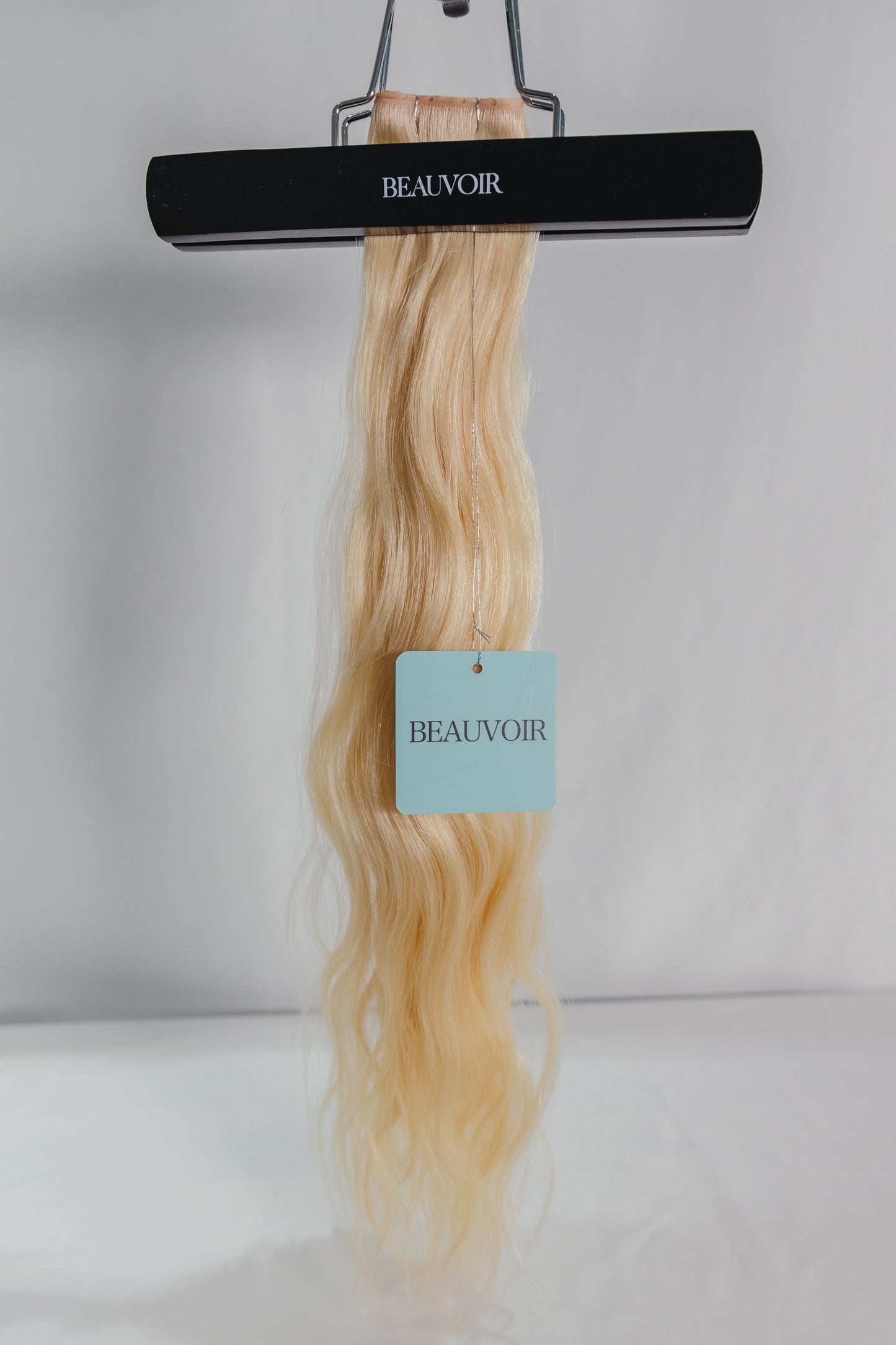 Butterfly Wave Texture Weft 20" 60g - #60 Classic Blonde