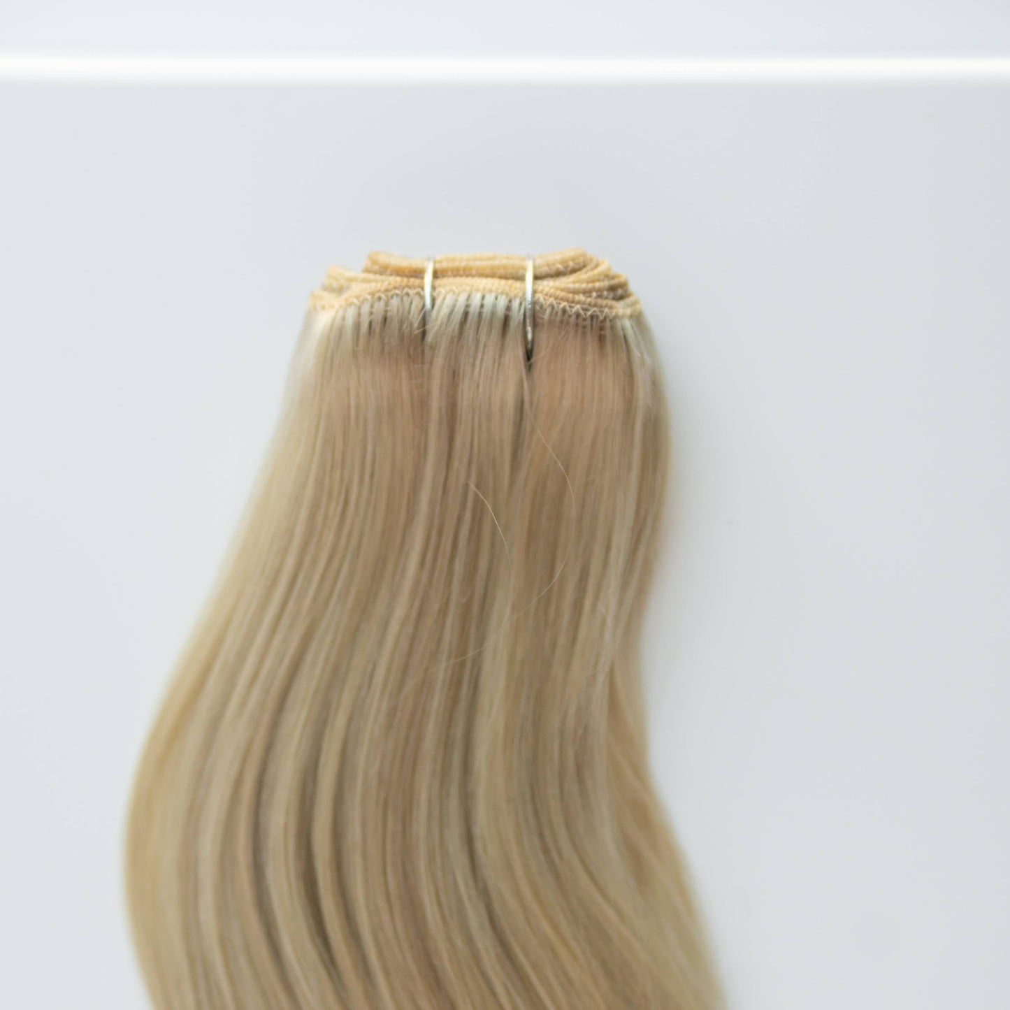 Machine-Tied Weft 20" 145g Pro Blend Hair Extensions - #80/18/46 Summer Blonde (aka Piano Key White Truffle)
