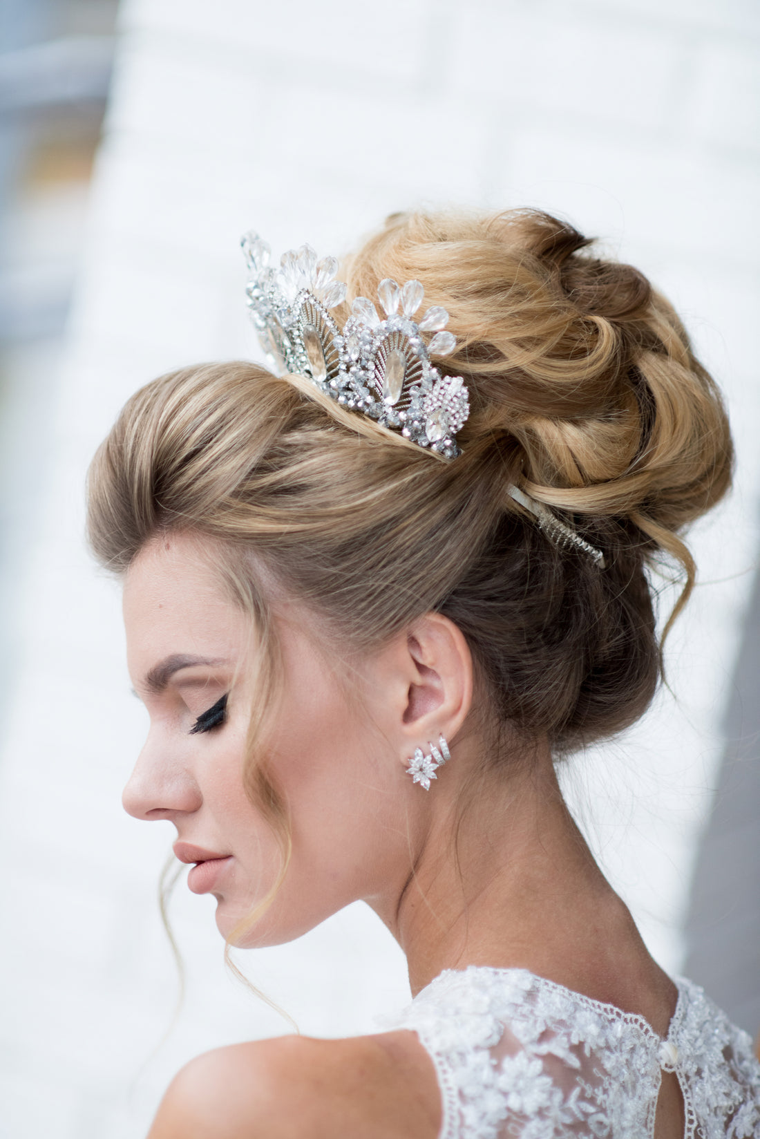 Bridal Hair Extensions: Ideas and Inspiration for Wedding Hairstyles