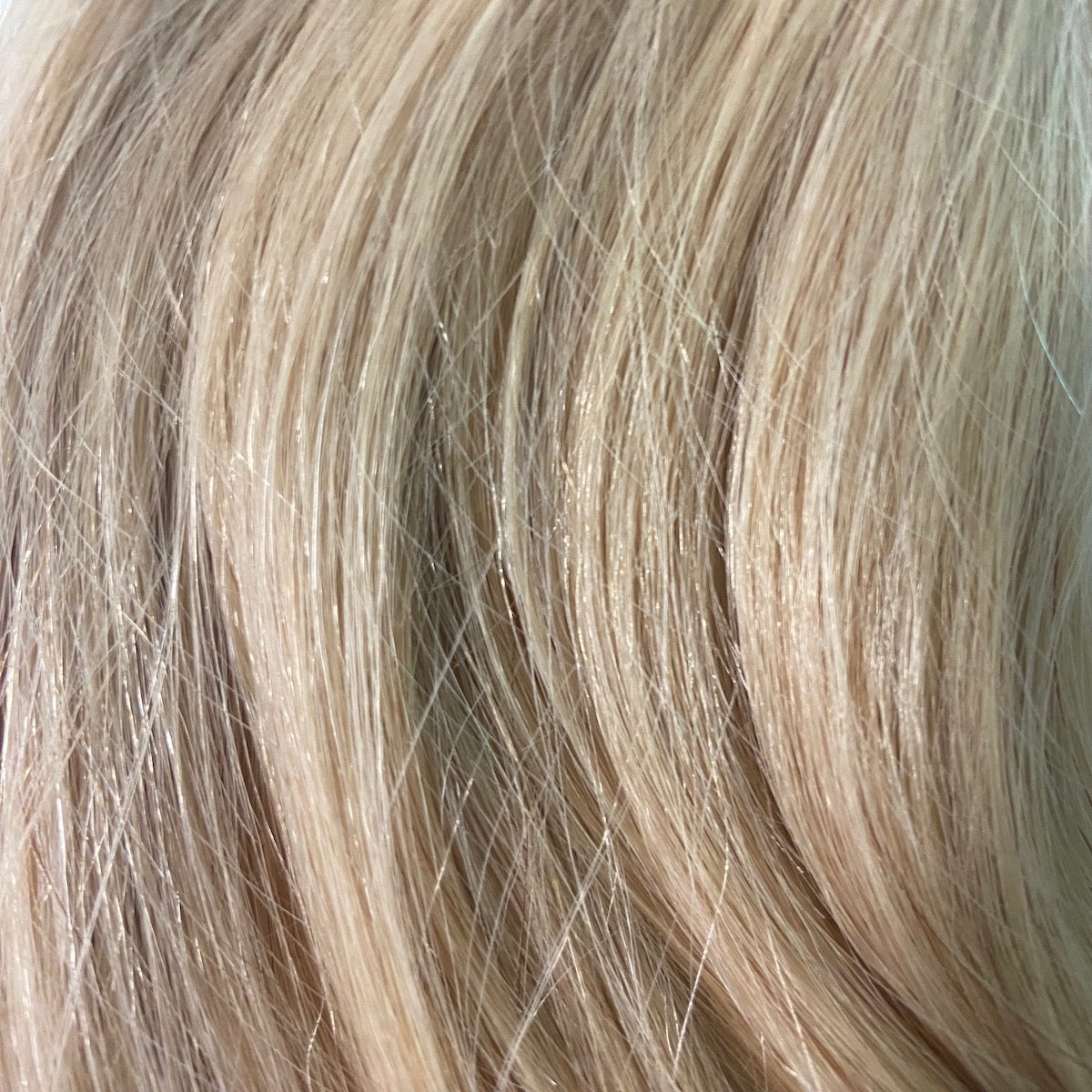 Machine-Tied Weft 18" 130g Professional Hair Extensions - #17 Chardonay Blonde (aka Dirty Ash Blonde)