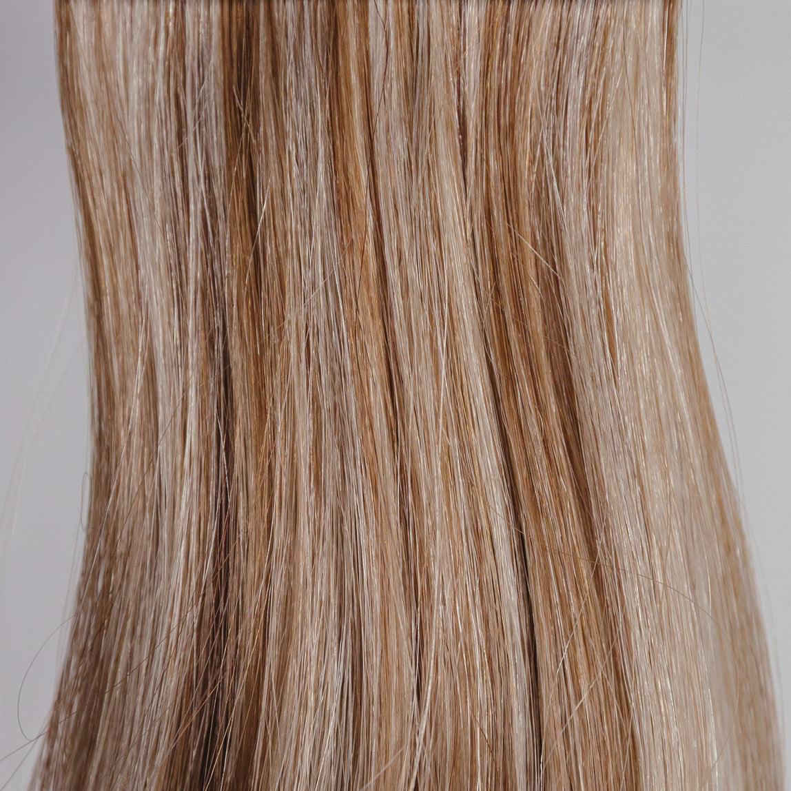 Butterfly Weft 16" 50g - #1836 Frontier Silk