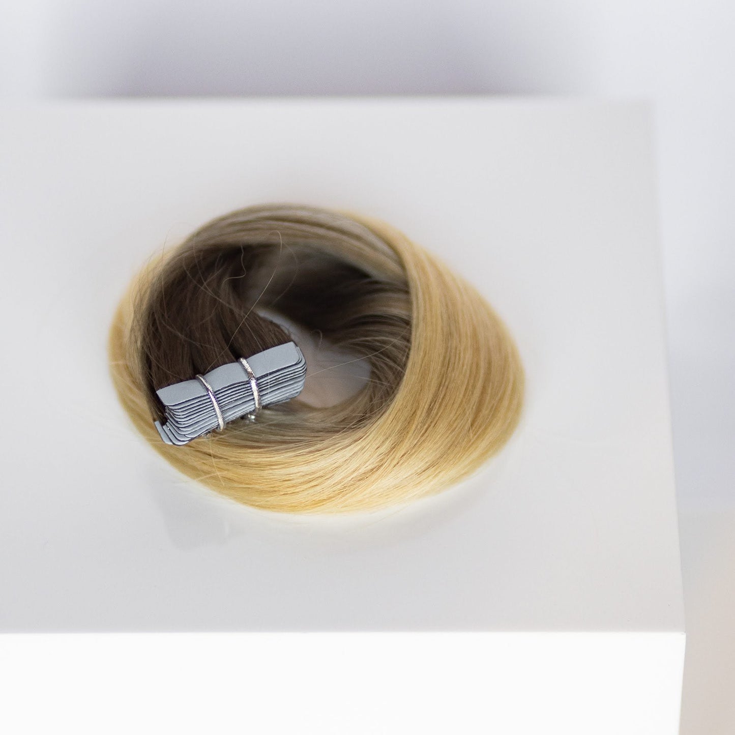 Tape-In 20" 50g Single Donor Virgin - #T1CC/80 Smokey Blonde (aka Cool Mochachino Brown/White Blonde)