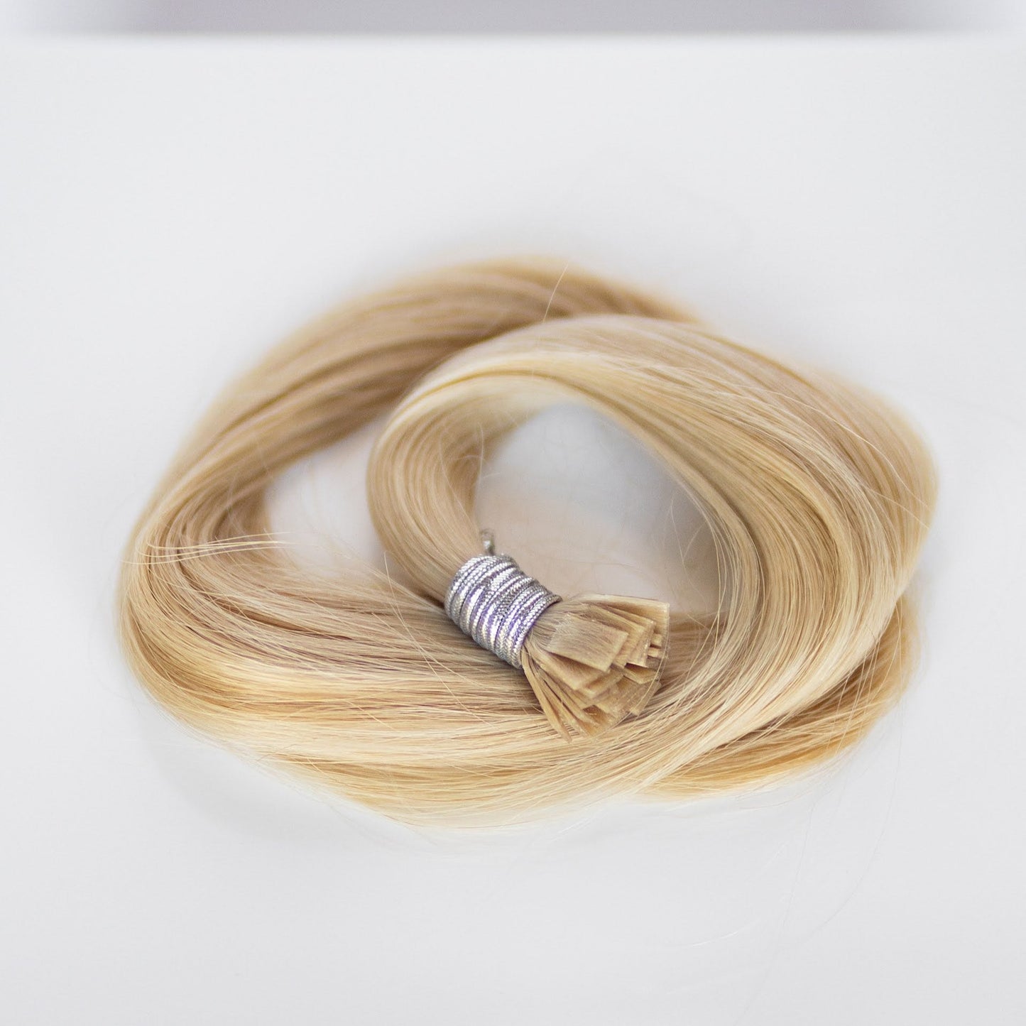 K-Tip 16" 25g Single Donor Virgin - #16 Paris Blonde (aka Vanilla Blonde)