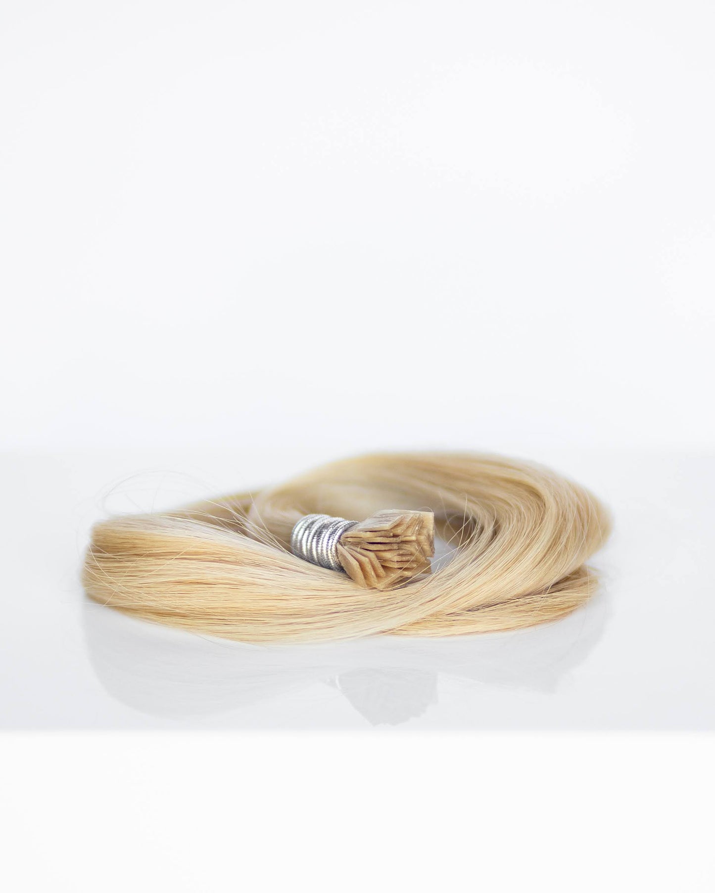 K-Tip 18" 25g Single Donor Virgin - #16 Paris Blonde (aka Vanilla Blonde)