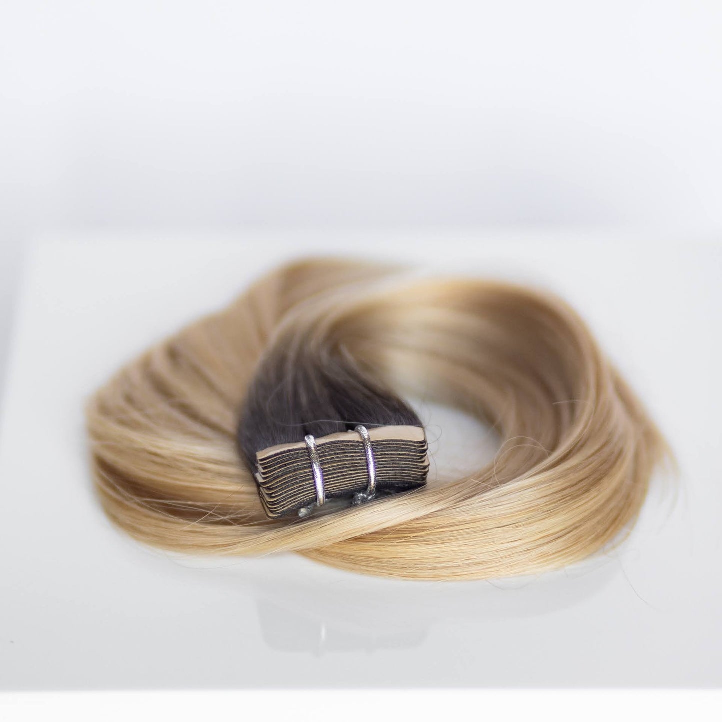 Tape-In 16" 50g Professional Hair Extensions - #T1CC/18 Lived in Rooted Blonde