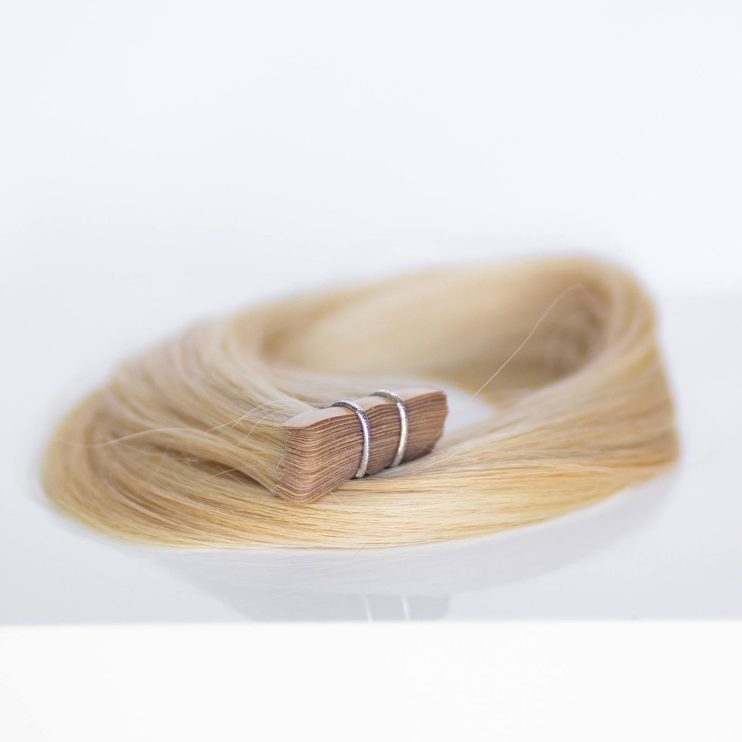 Tape-In 16" 50g Professional Hair Extensions - #80/18/46 Summer Blonde (aka Piano Key White Truffle)