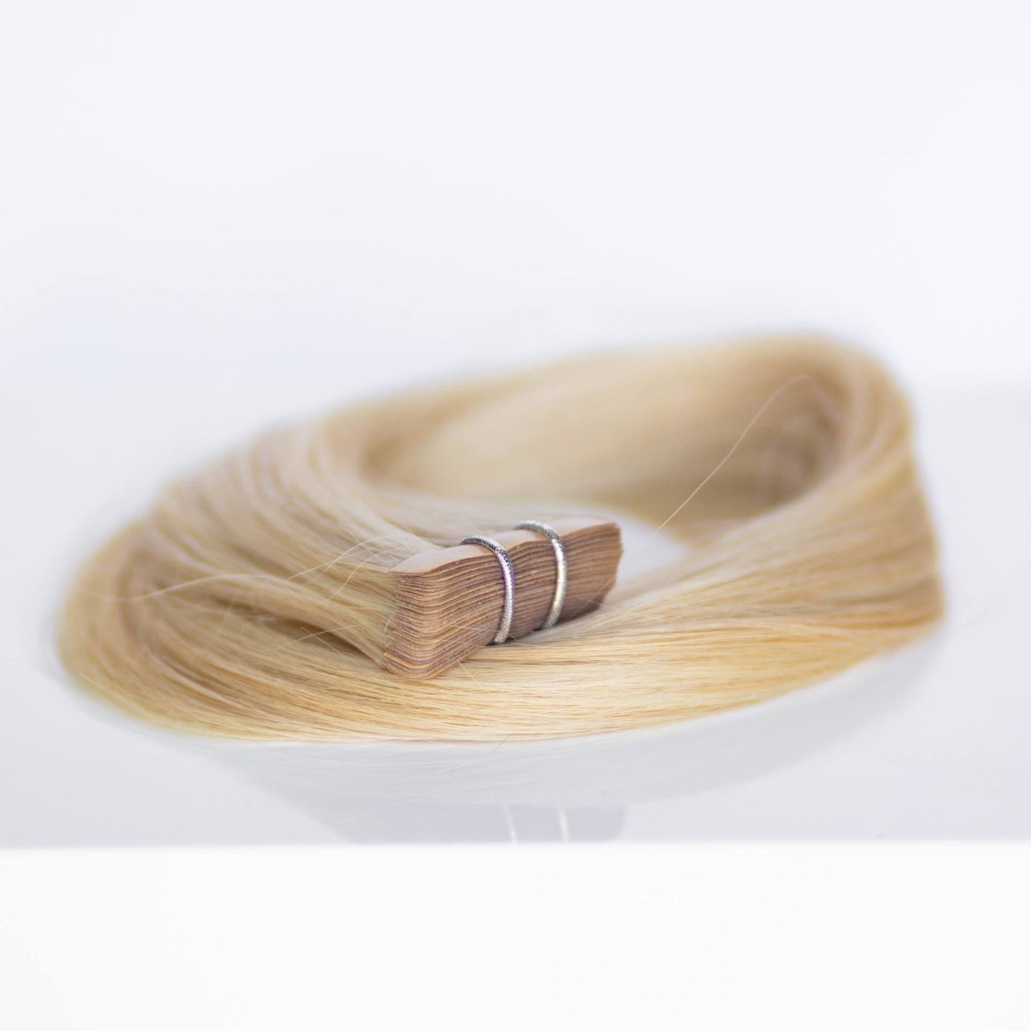 Tape-In 24" 55g Professional Hair Extensions - #80/18/46 Summer Blonde (aka Piano Key White Truffle)