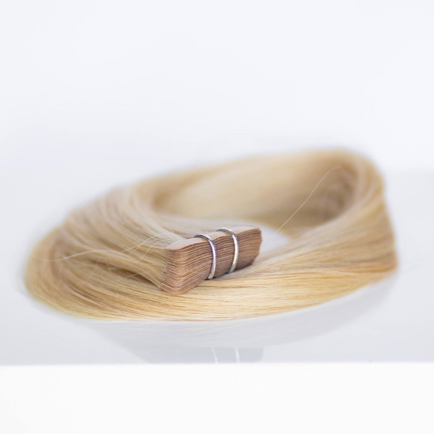 Tape-In 24" 55g Single Donor Virgin - #80/18/46 Summer Blonde (aka Piano Key White Truffle)