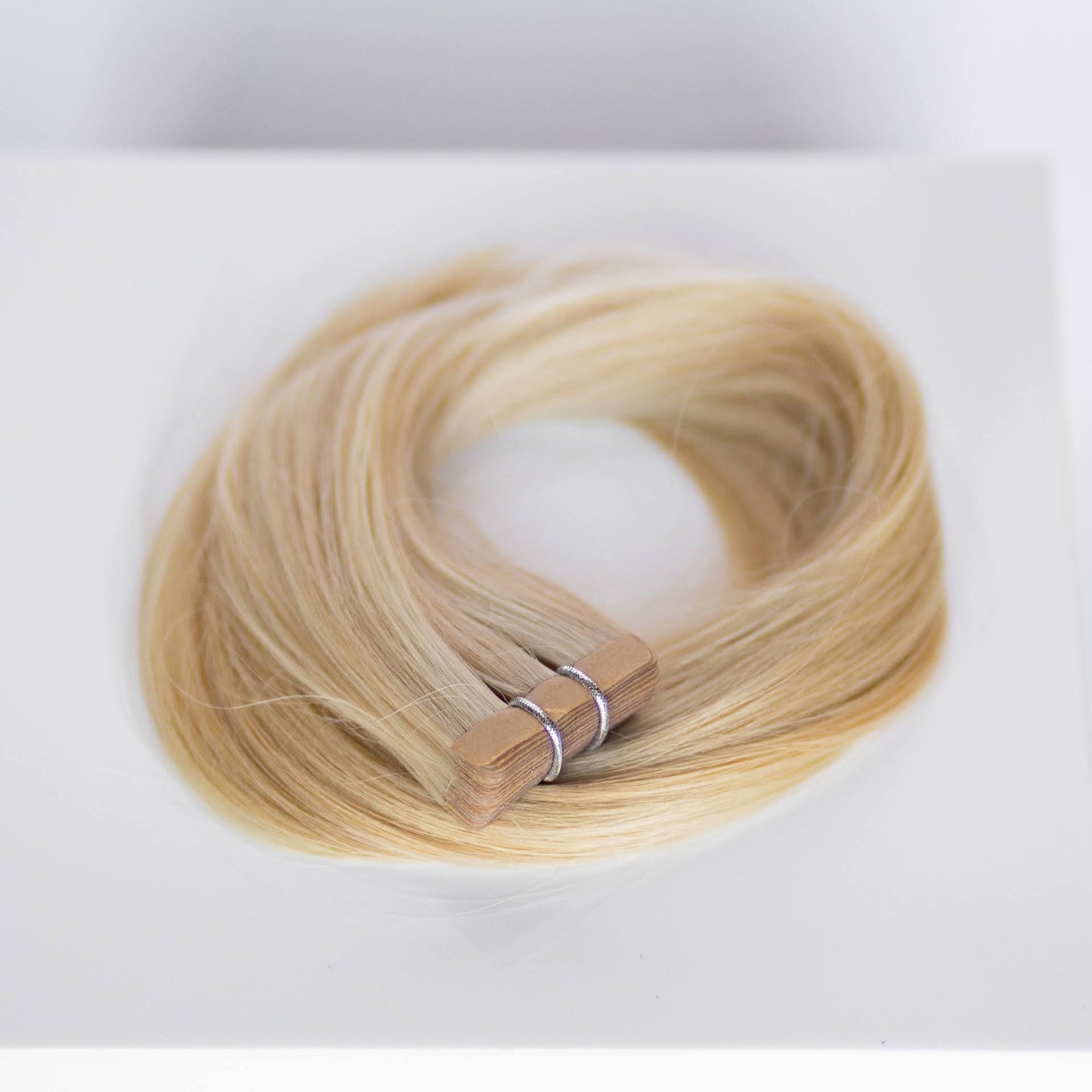 Tape-In 18" 50g Professional Hair Extensions - #80/18/46 Summer Blonde (aka Piano Key White Truffle)