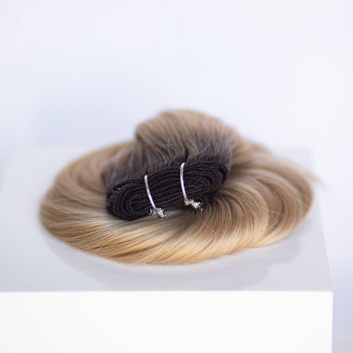 Machine-Tied Weft 16" 120g Professional Hair Extensions - #T1CC/18 Lived in Rooted Blonde