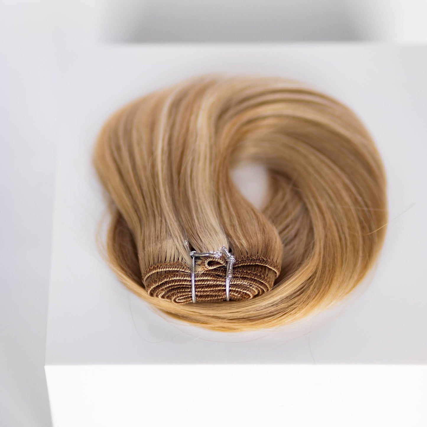 Machine-Tied Weft 16" 120g Single Donor Virgin - #80/18/46 Summer Blonde (aka Piano Key White Truffle)