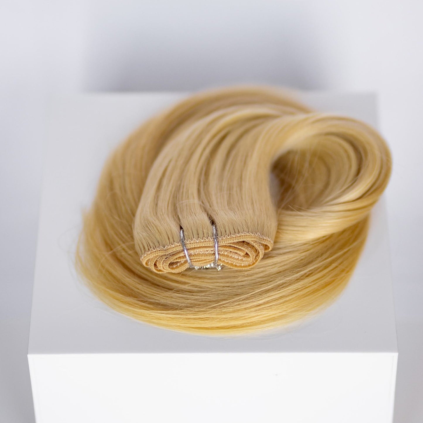 Machine-Tied Weft 24" 170g Single Donor Virgin - #22 Southern Belle Blonde (aka Light Ash Blonde)