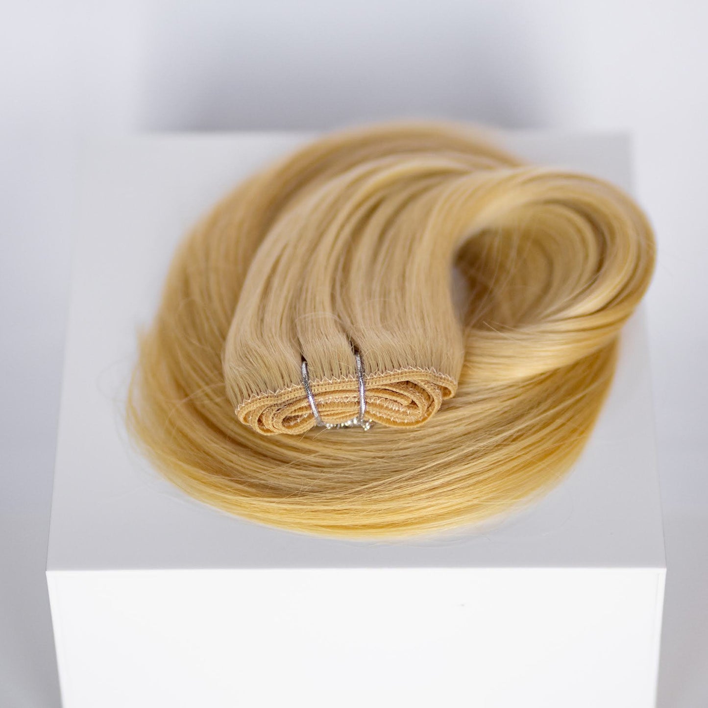 Machine-Tied Weft 28" 180g Professional Hair Extensions - #22 Southern Belle Blonde (aka Light Ash Blonde)