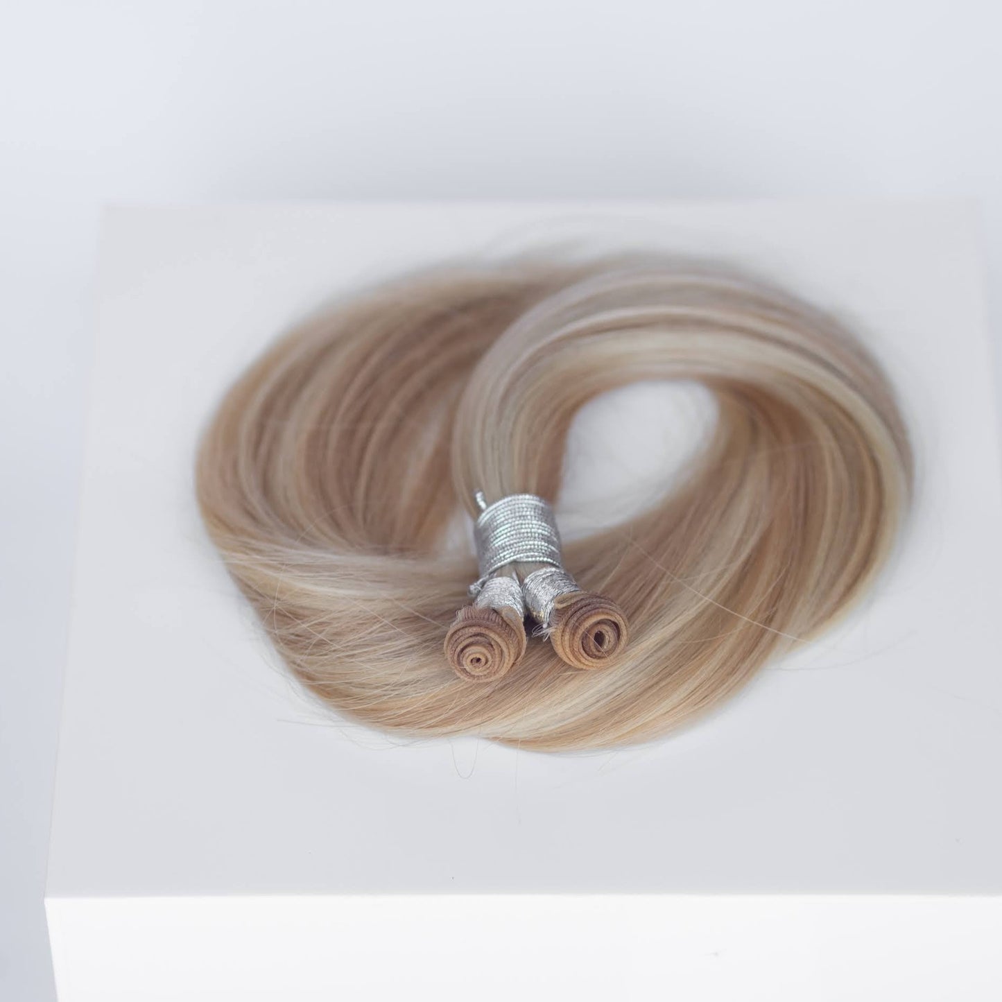 Genius (Micro) Weft 18" 68g Single Donor Virgin - #10/16/60 J’Adore Blonde Highlight (aka Sweet Blonde)