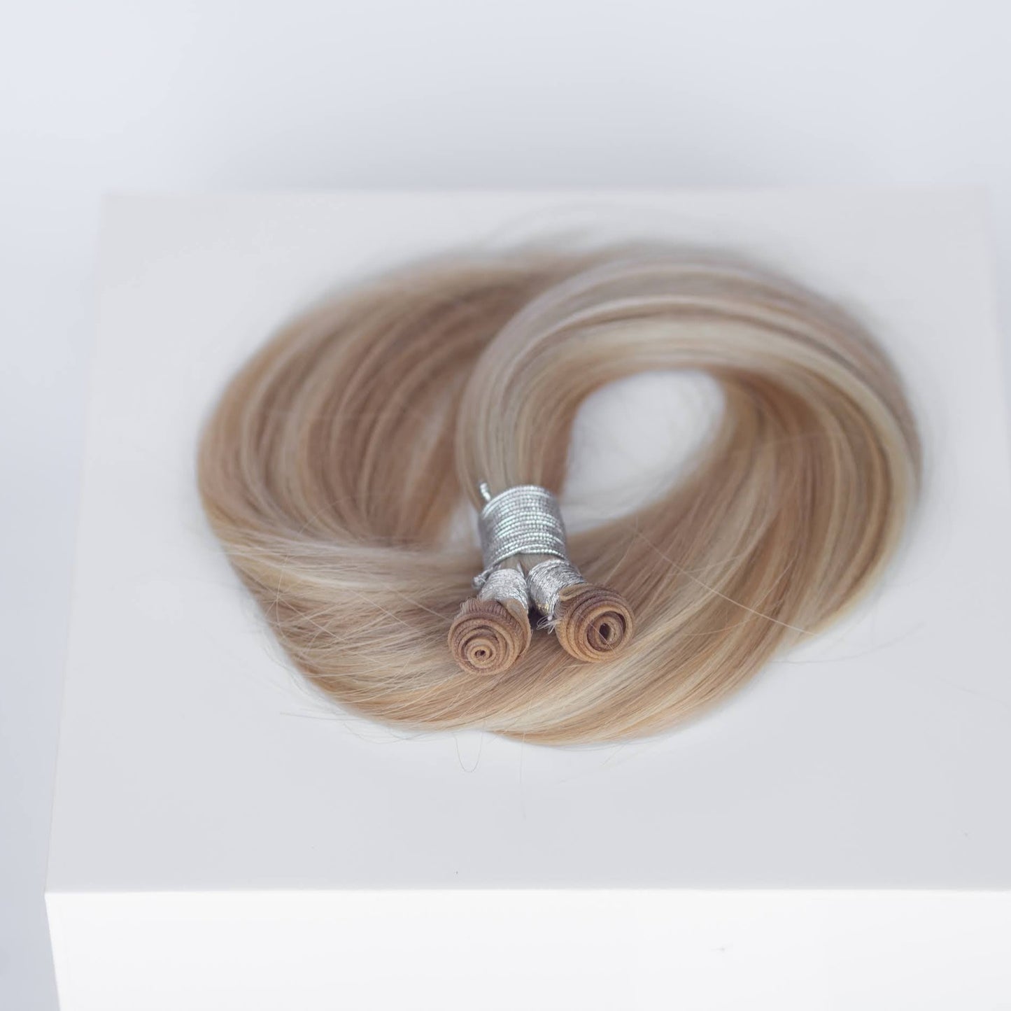 Genius (Micro) Weft 16" 60g Single Donor Virgin - #10/16/60 J’Adore Blonde Highlight (aka Sweet Blonde)