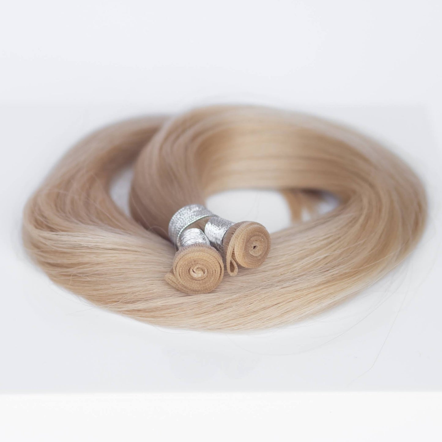 Genius (Micro) Weft 24" 94g Single Donor Virgin - #17 Chardonay Blonde (aka Dirty Ash Blonde)