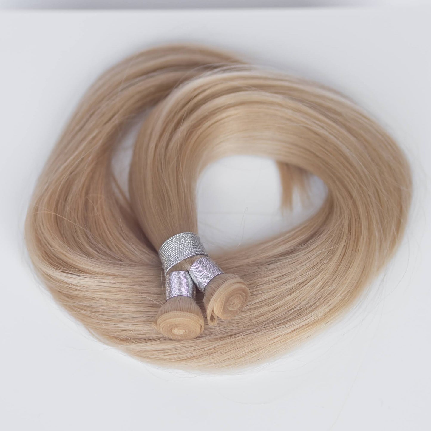 Genius (Micro) Weft 24" 94g Single Donor Virgin - #17 Chardonay Blonde (aka Dirty Ash Blonde)