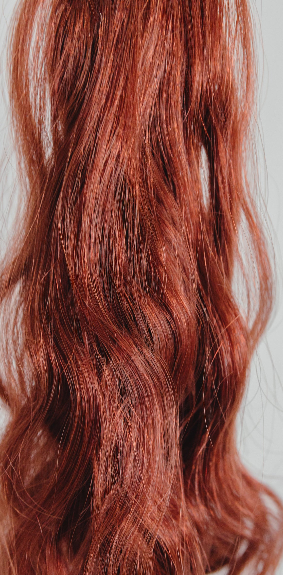 Butterfly Wave Texture Weft 20" 60g - #550 Rouge