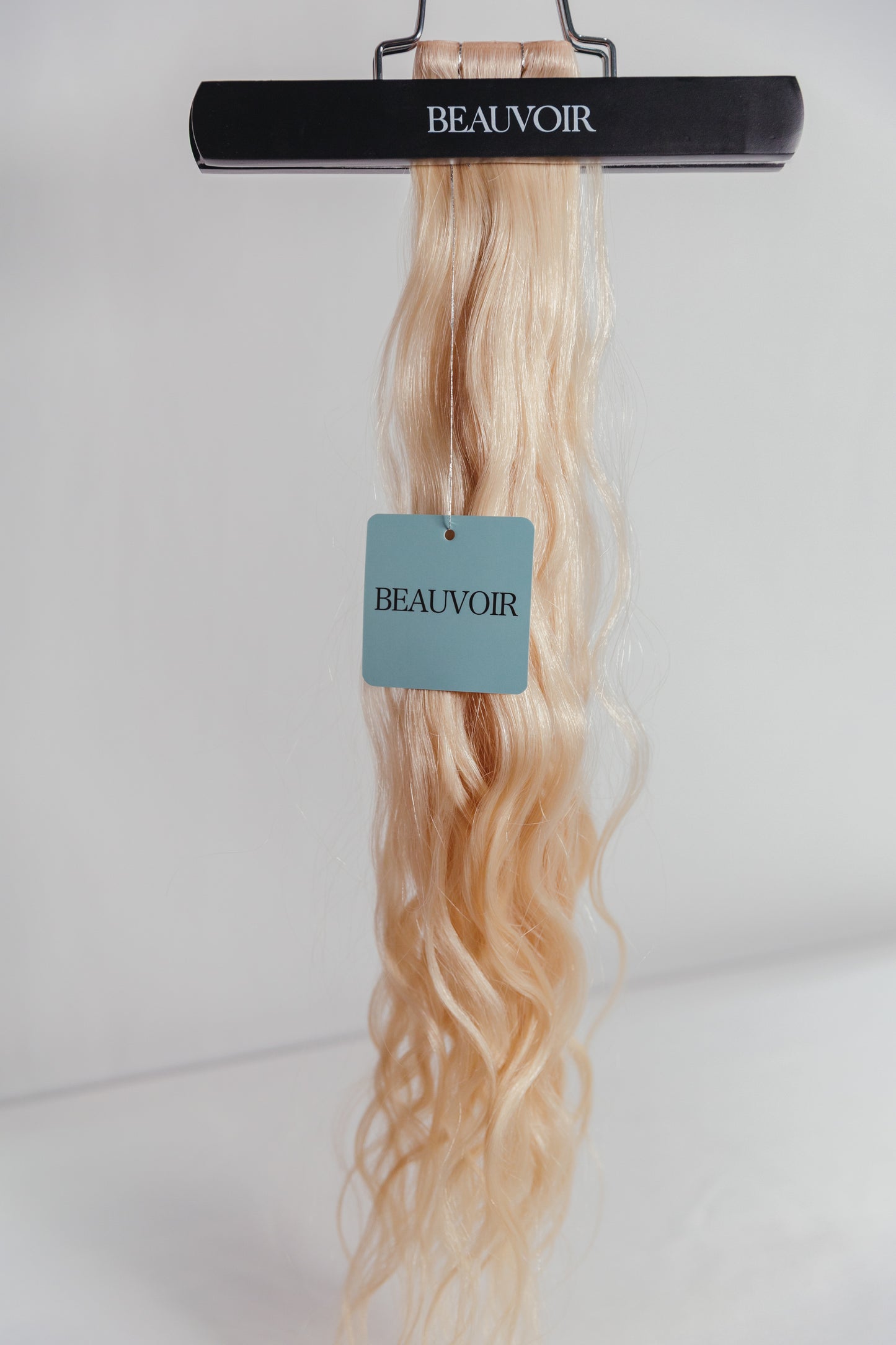 Butterfly Wave Texture Weft 20" - #80 Hollywood Blonde