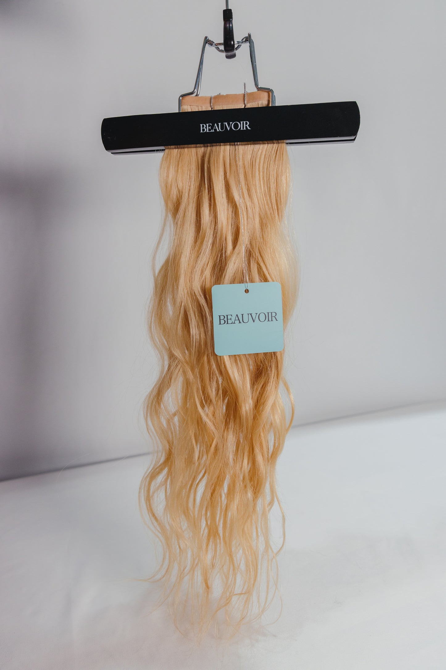 Butterfly Wave Texture Weft 20" 60g - #17 Chardonnay Blonde