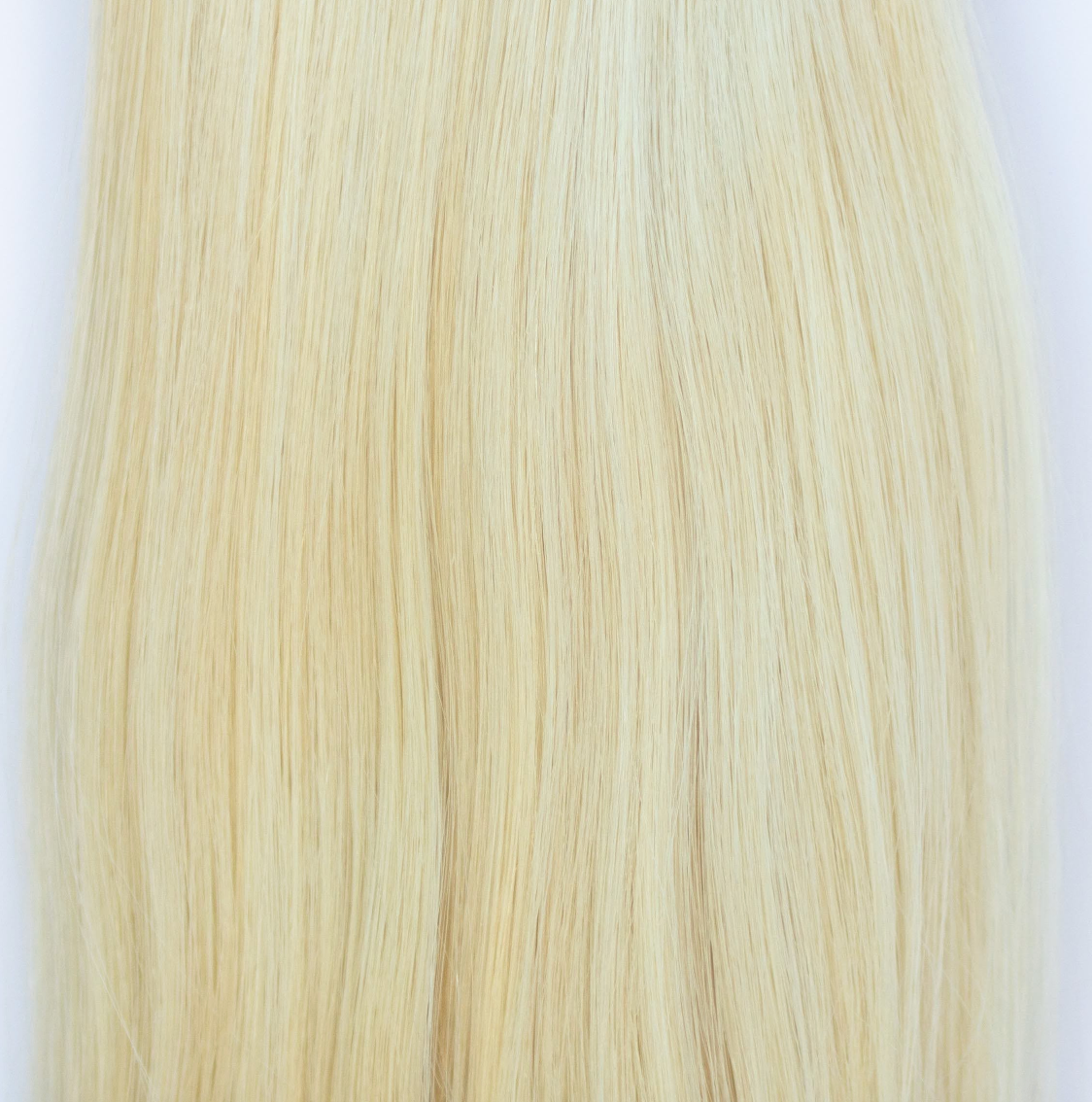 Butterfly Weft hair extensions #60 Classic Blonde 24" - Beauvoir hair