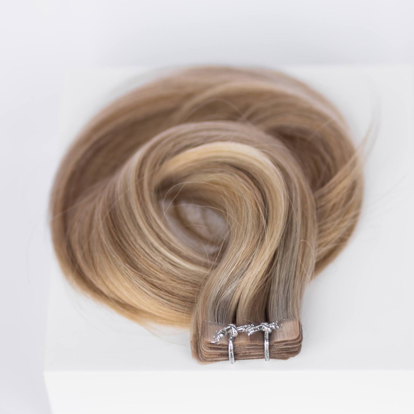 Tape-In 18" 50g Professional Hair Extensions - #80/18/46 Summer Blonde (aka Piano Key White Truffle)