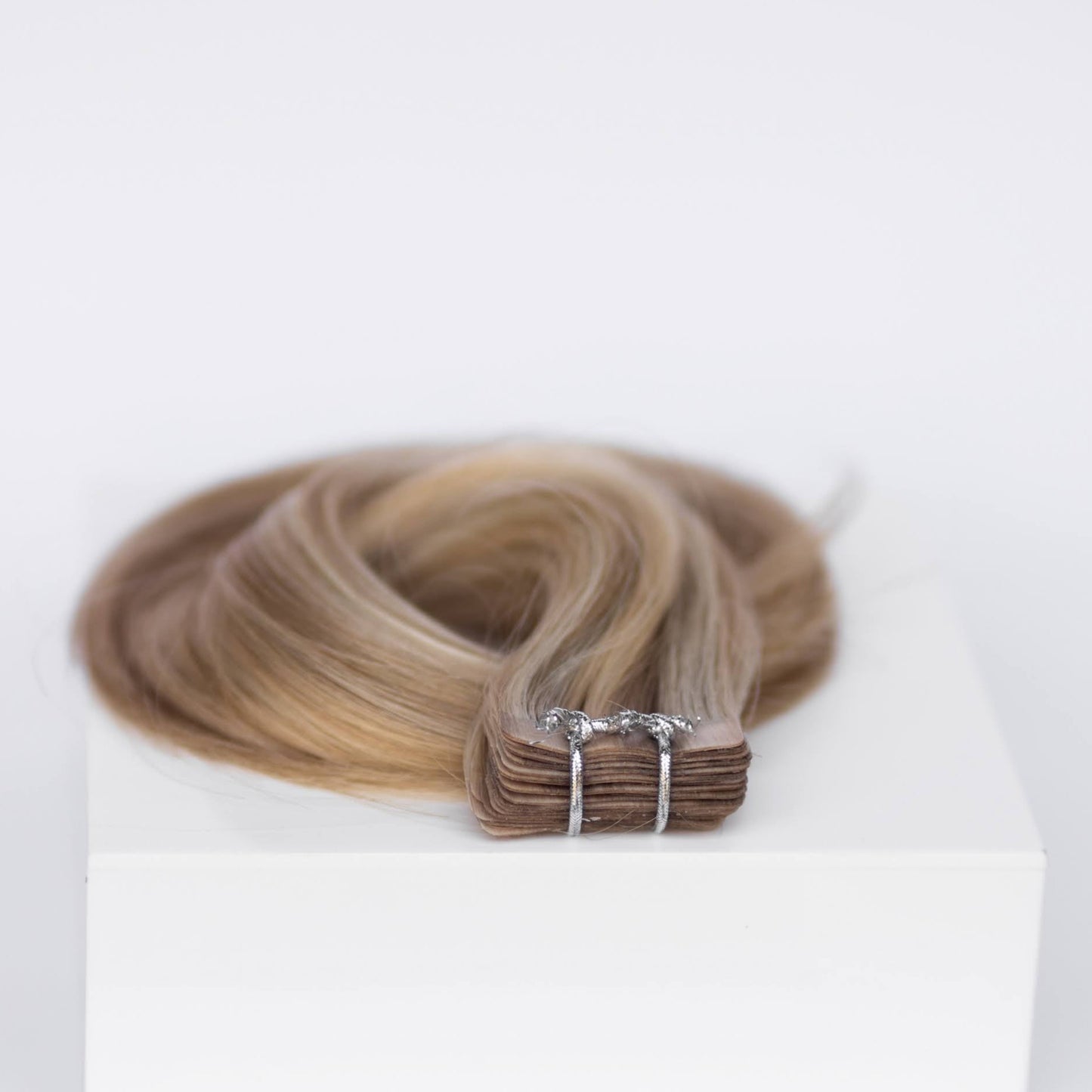 Tape-In 16" 50g Professional Hair Extensions - #80/18/46 Summer Blonde (aka Piano Key White Truffle)