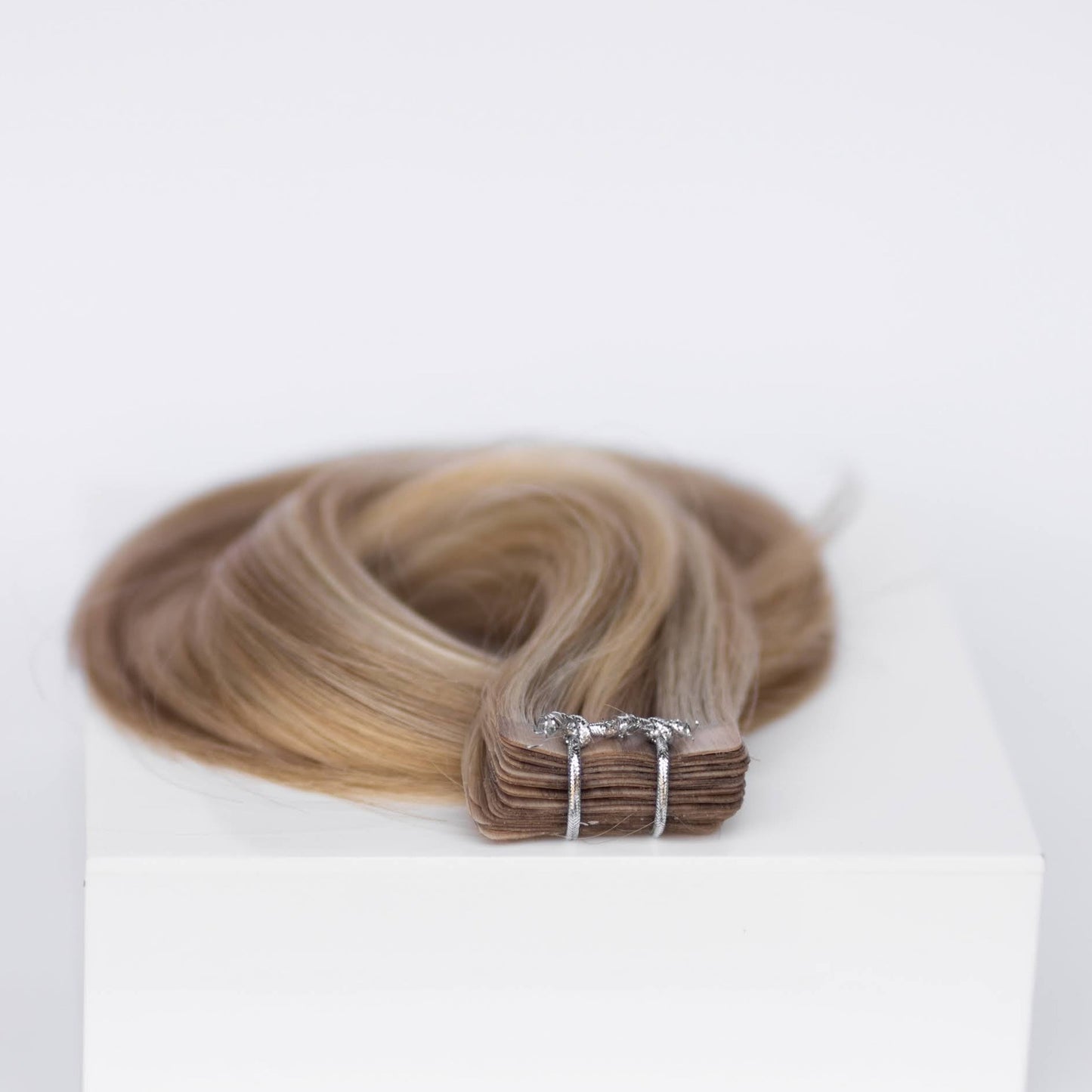 Tape-In 18" 50g Professional Hair Extensions - #80/18/46 Summer Blonde (aka Piano Key White Truffle)