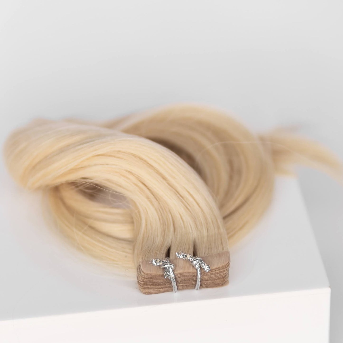 Tape-In 22" 50g Single Donor Virgin - #60 Classic Blonde (aka Ash Blonde)