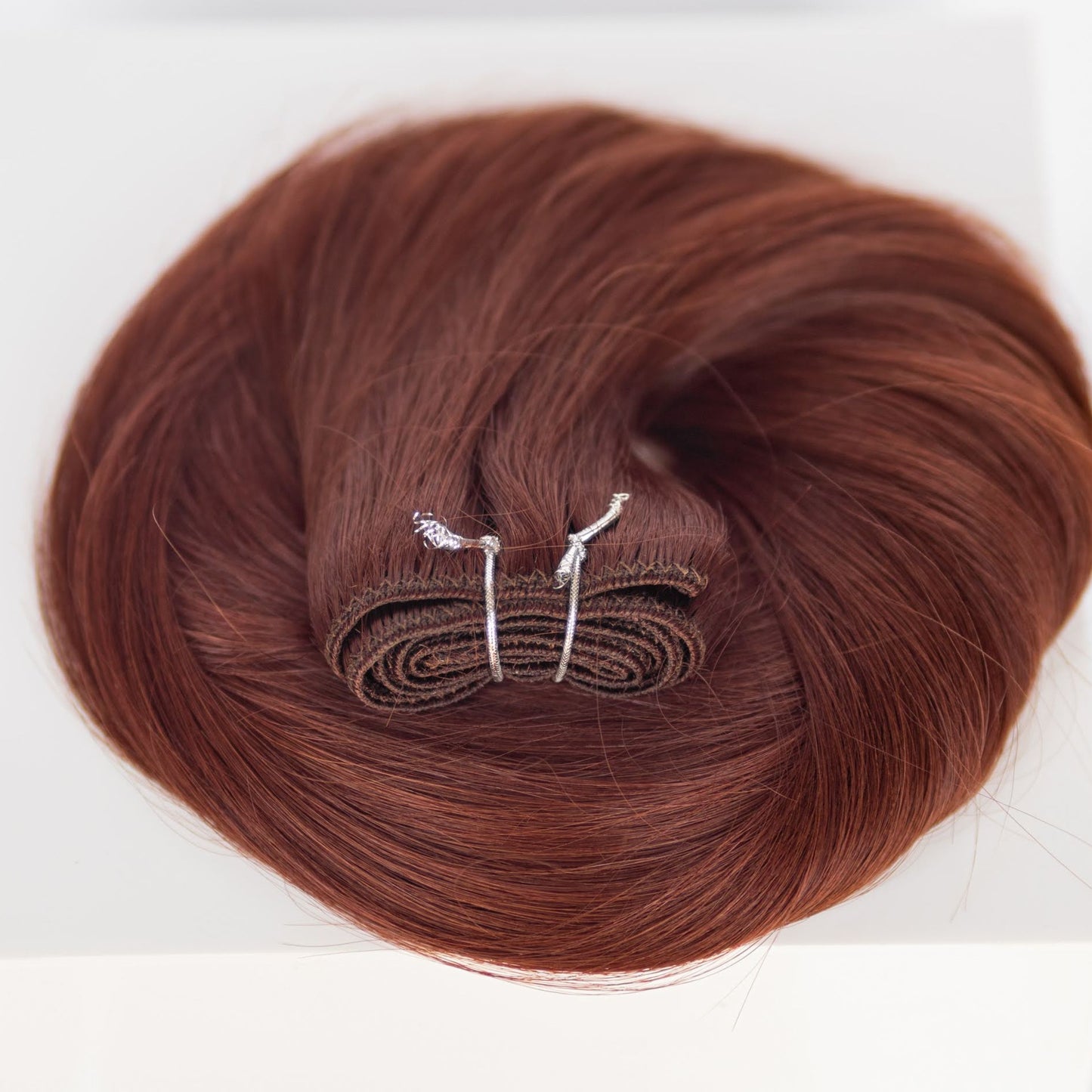 Machine-Tied Weft 22" 160g Professional Hair Extensions - #550 Rouge (aka Cinnamon Mocha)