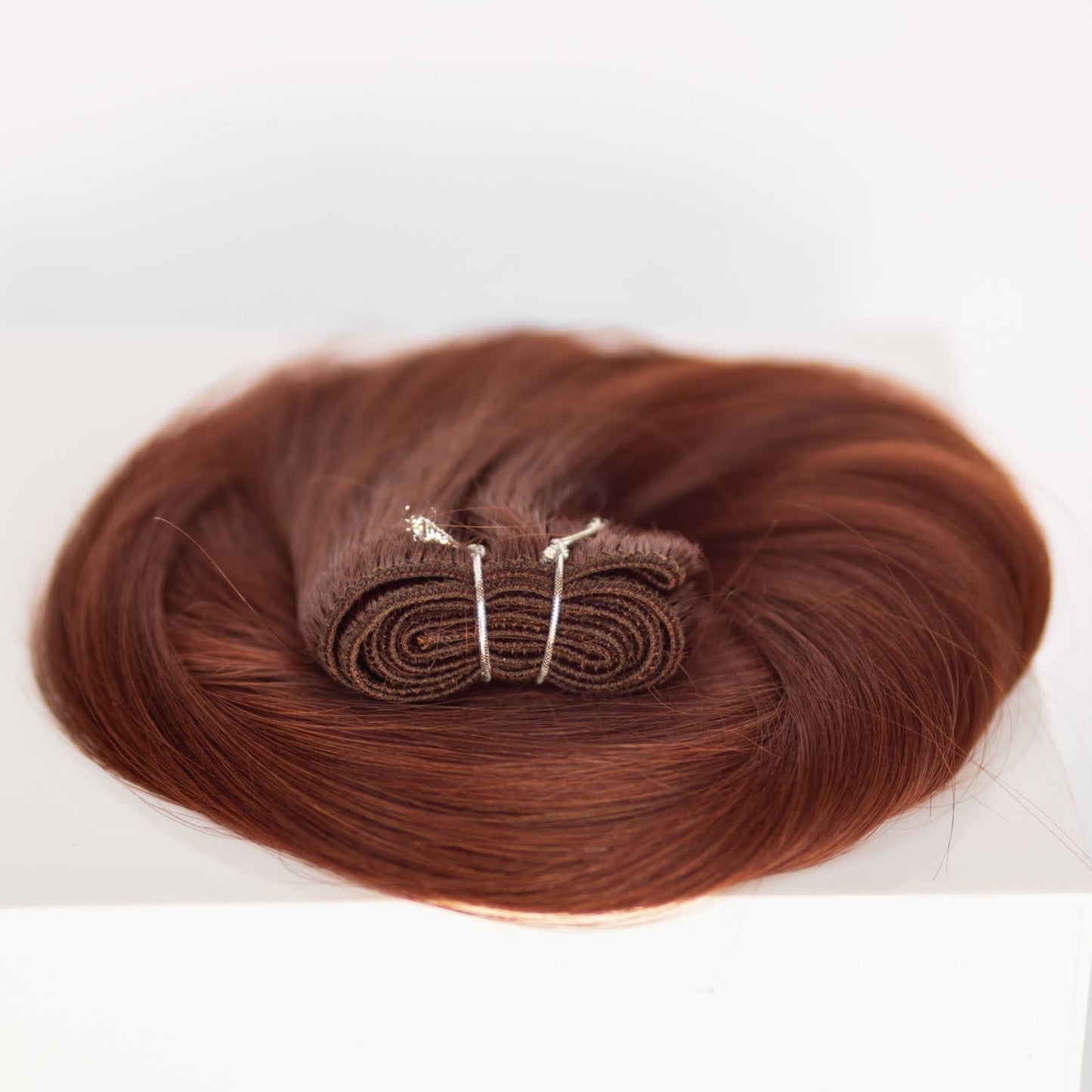 Machine-Tied Weft 16" 120g Single Donor Virgin - #550 Rouge (aka Cinnamon Mocha)