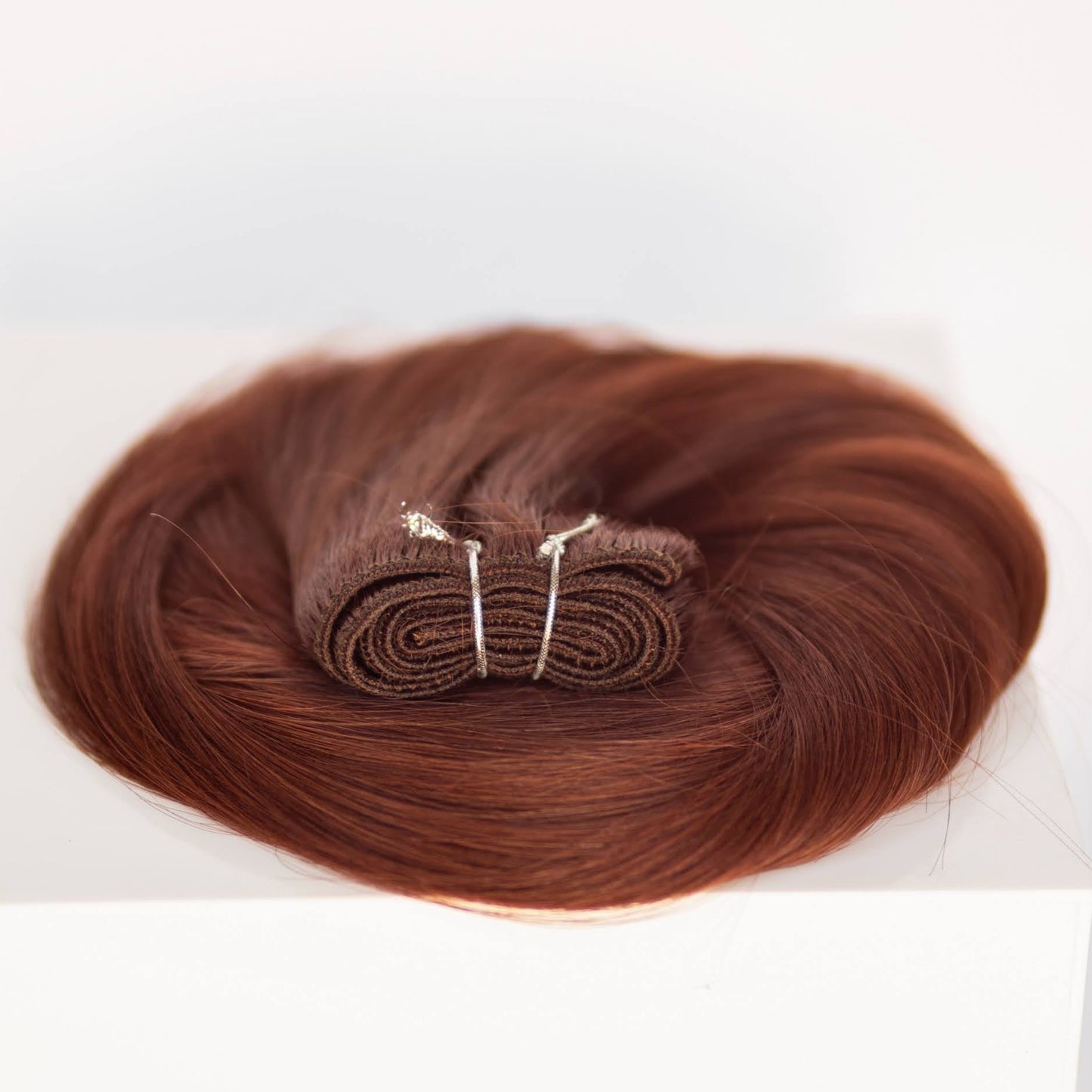 Machine-Tied Weft 22" 160g Professional Hair Extensions - #550 Rouge (aka Cinnamon Mocha)