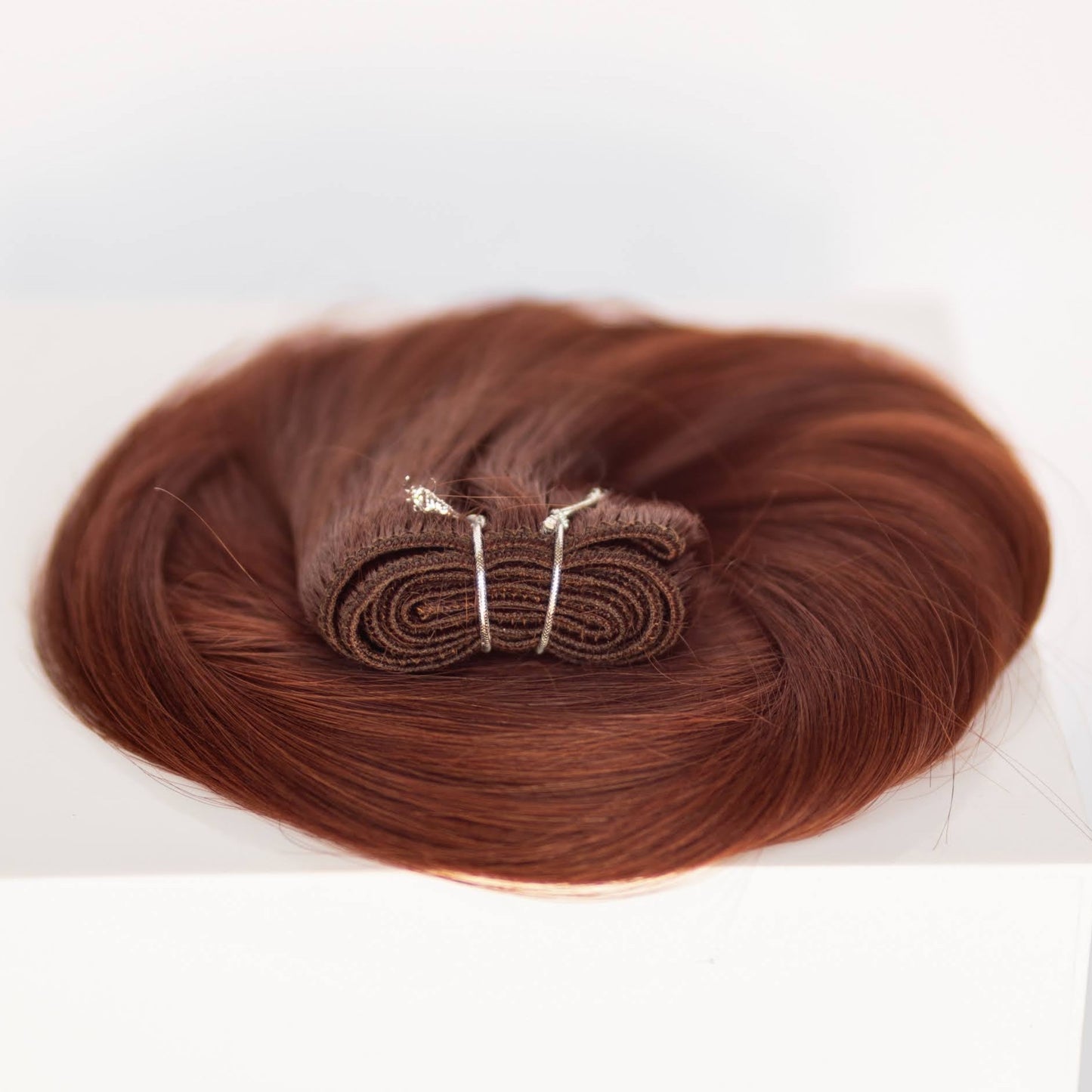 Machine-Tied Weft 18" 130g Single Donor Virgin - #550 Rouge (aka Cinnamon Mocha)