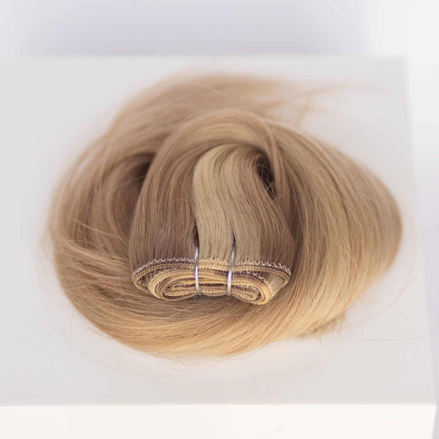 Machine-Tied Weft 22" 160g Professional Hair Extensions - #10/16/60 J’Adore Blonde Highlight (aka Sweet Blonde)