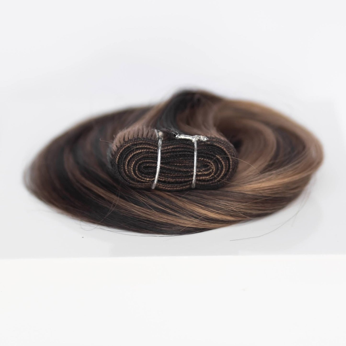 Machine-Tied Weft 28" 180g Professional Hair Extensions - #1B/2/6 Dark Chocolate Caramel (aka Piano Key Chocolate Drip)