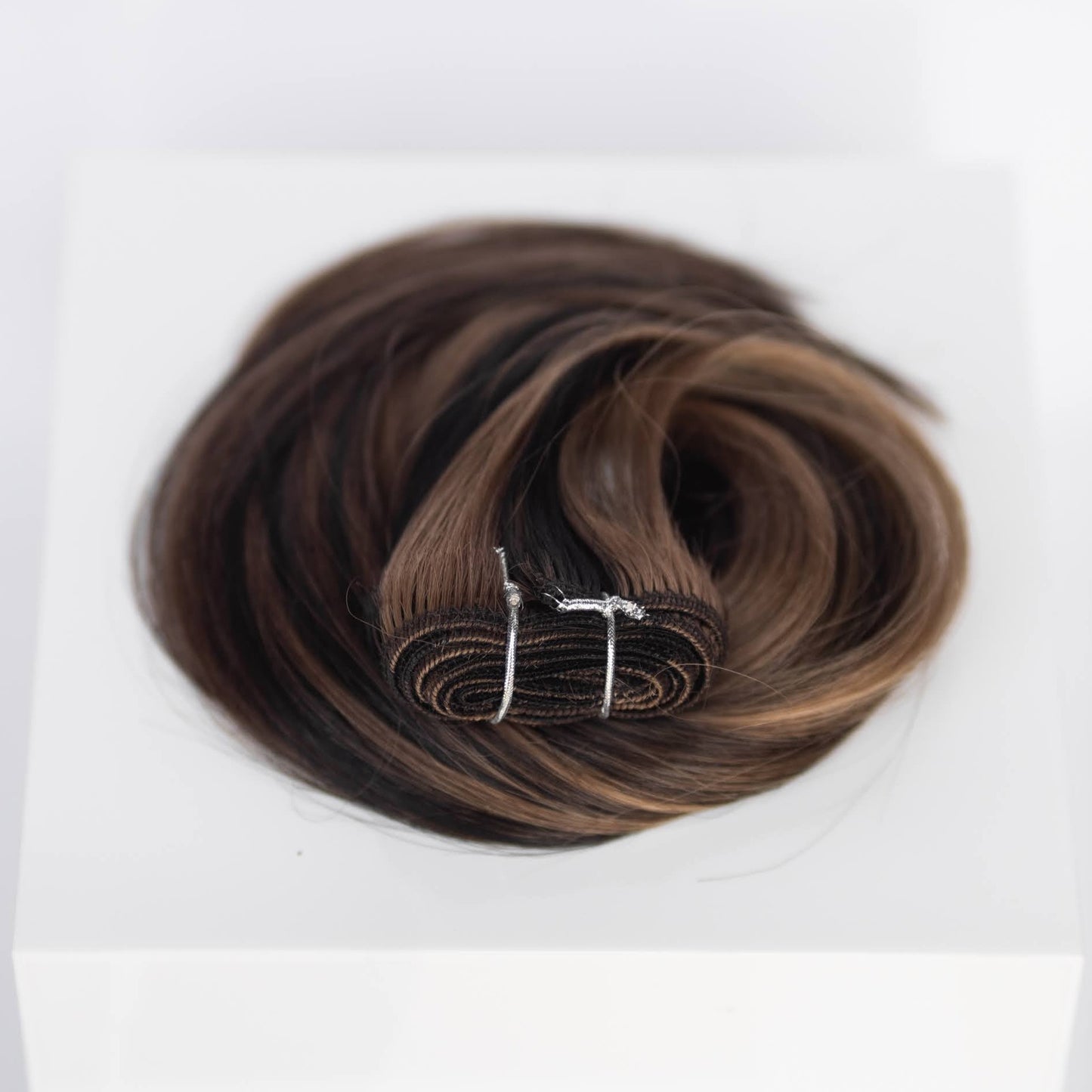 Machine-Tied Weft 18" 130g Professional Hair Extensions - #1B/2/6 Dark Chocolate Caramel (aka Piano Key Chocolate Drip)