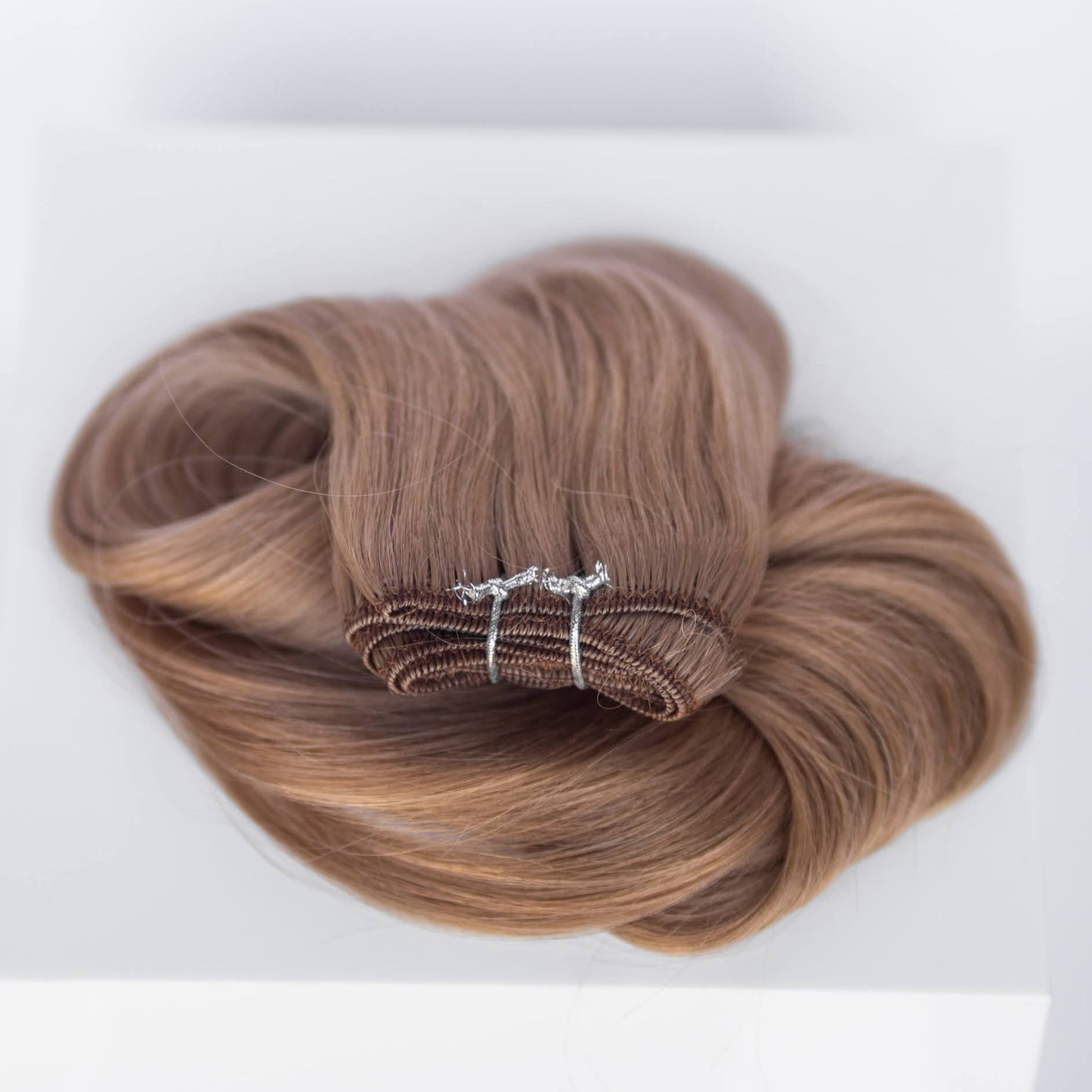 Machine-Tied Weft 20" 145g Single Donor Virgin - #18 Dirty Blonde