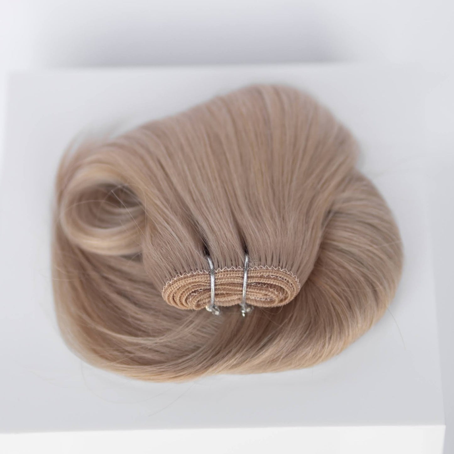 Machine-Tied Weft 20" 145g Single Donor Virgin - #19 French Blonde (aka Desert Blonde)