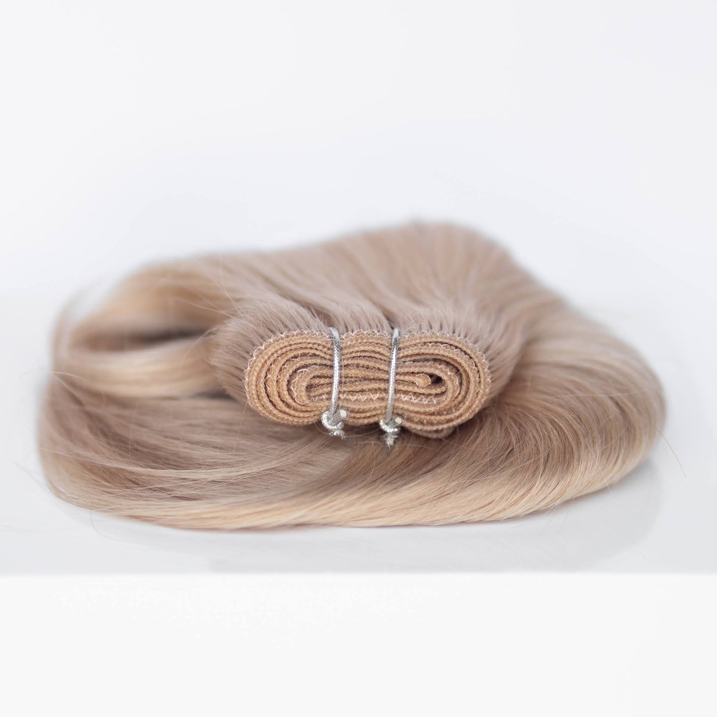 Machine-Tied Weft 22" 160g Single Donor Virgin - #19 French Blonde (aka Desert Blonde)