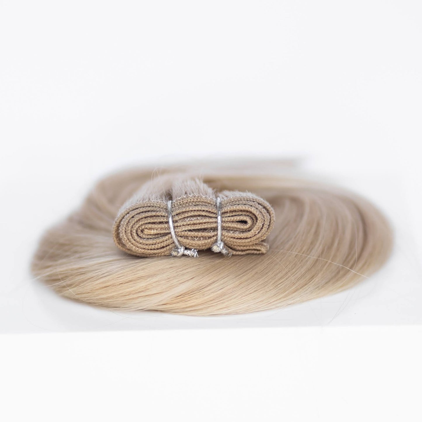 Machine-Tied Weft 20" 145g Professional Hair Extensions - #16 Paris Blonde (aka Vanilla Blonde)