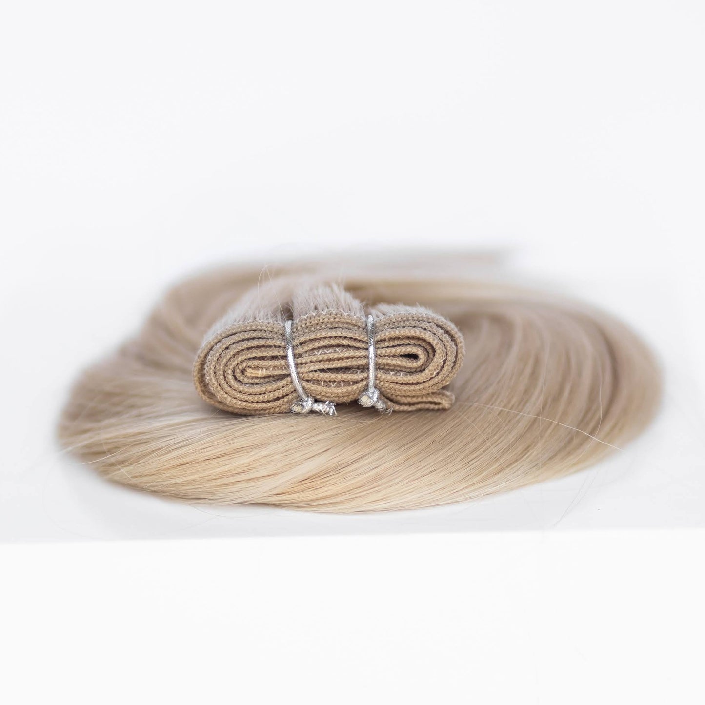 Machine-Tied Weft 28" 180g Professional Hair Extensions - #16 Paris Blonde (aka Vanilla Blonde)