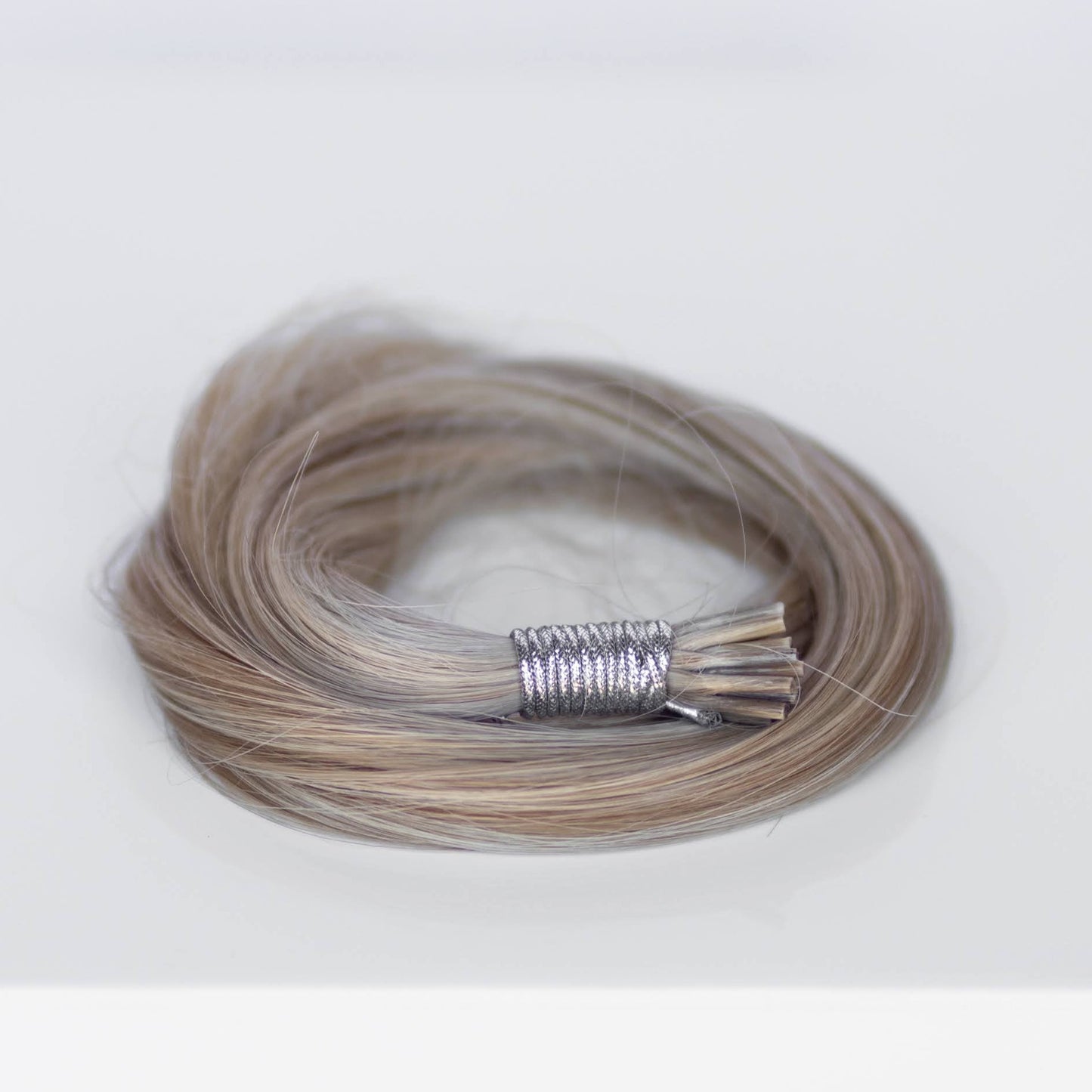 I-Tip 18" 25g Professional Hair Extensions -  #80/18/46 Summer Blonde (aka Piano Key White Truffle)