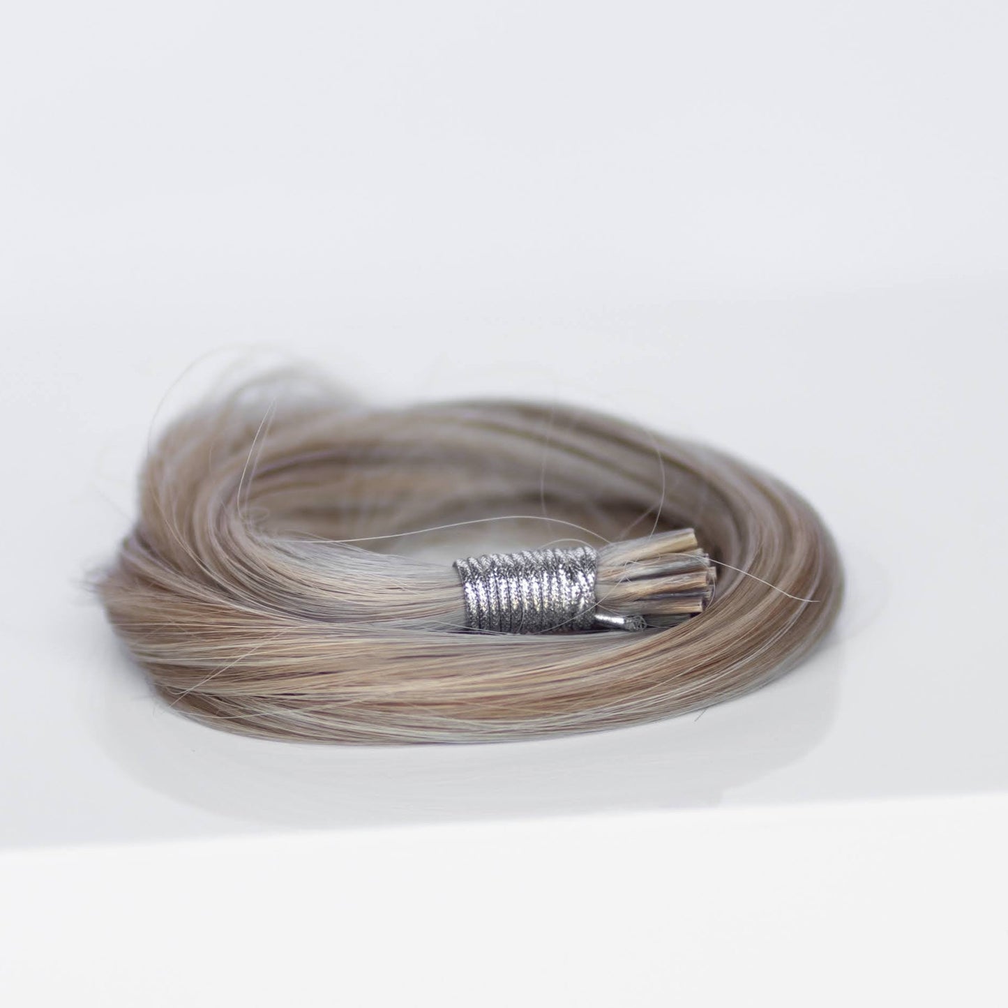 I-Tip 16" 25g Single Donor Virgin -  #80/18/46 Summer Blonde (aka Piano Key White Truffle)