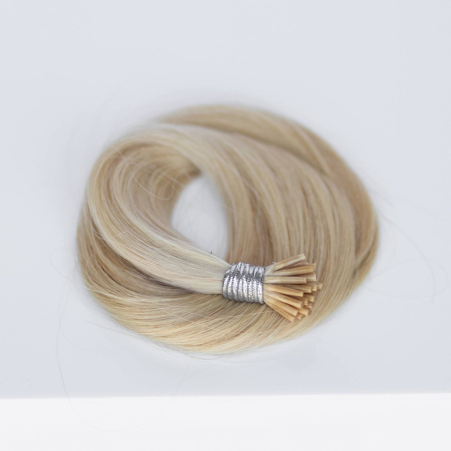 I-Tip 18" 25g Professional Hair Extensions - #22 Southern Belle Blonde (aka Light Ash Blonde)