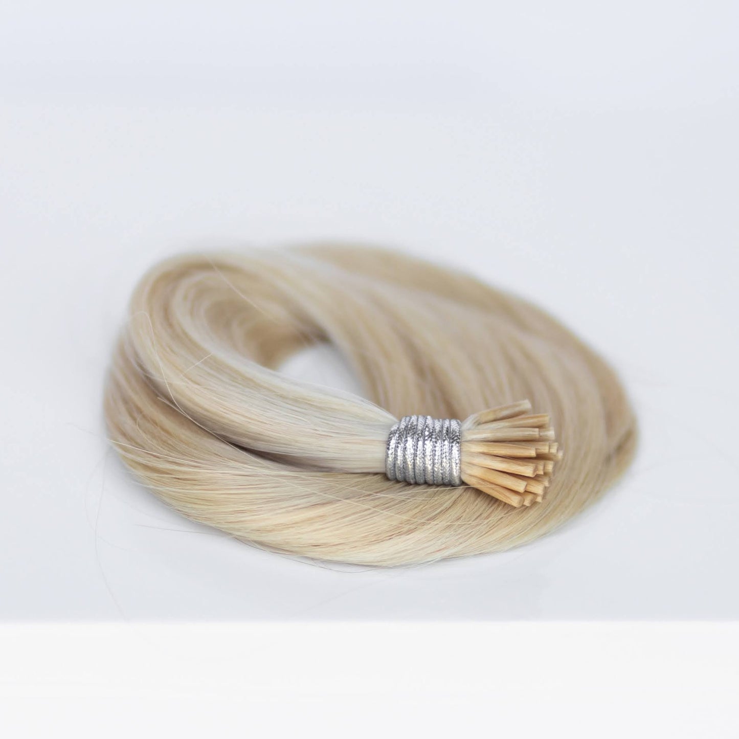 I-Tip 22" 25g Professional Hair Extensions - #22 Southern Belle Blonde (aka Light Ash Blonde)