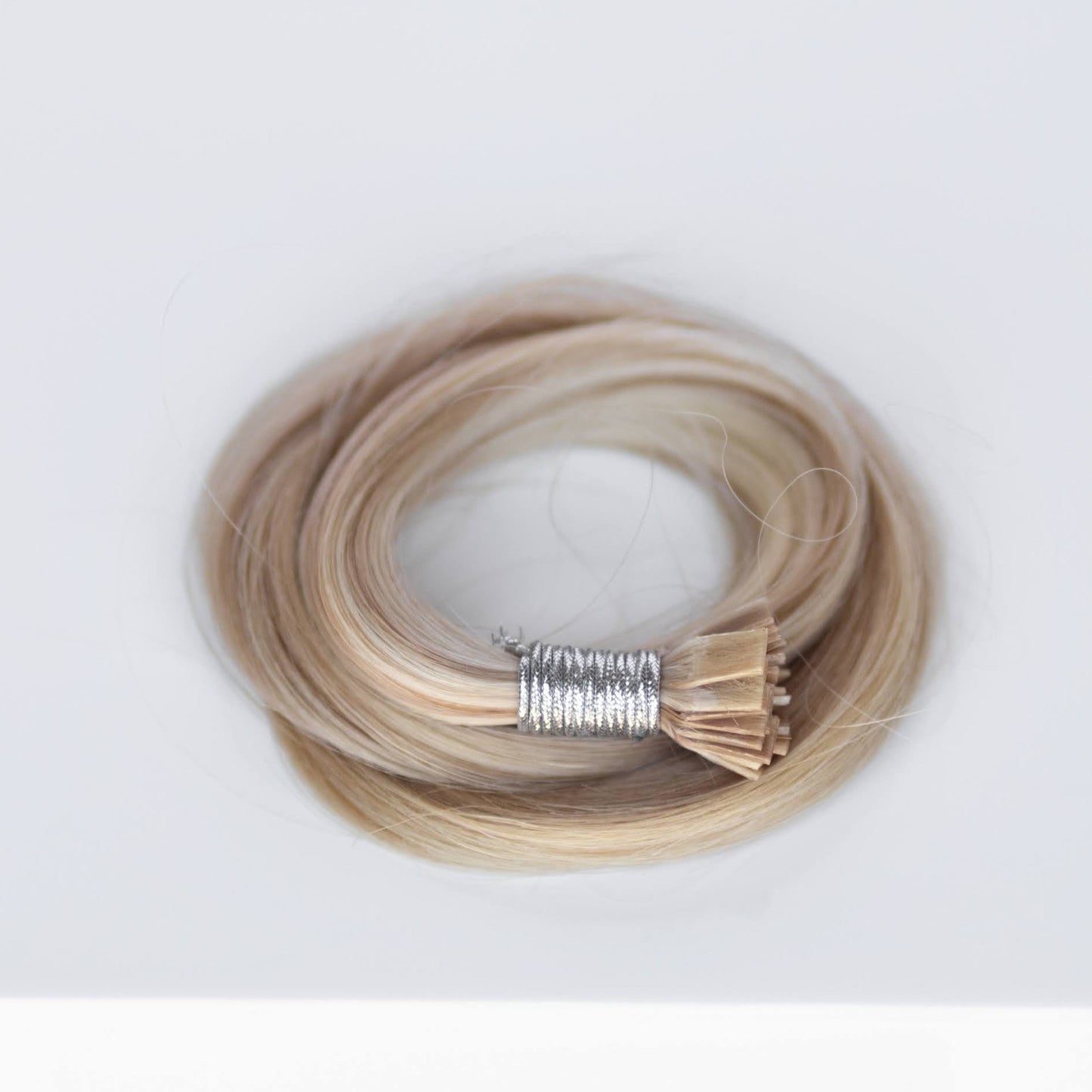 K-Tip 18" 25g Single Donor Virgin - #10/16/60 J’Adore Blonde Highlight (aka Sweet Blonde)