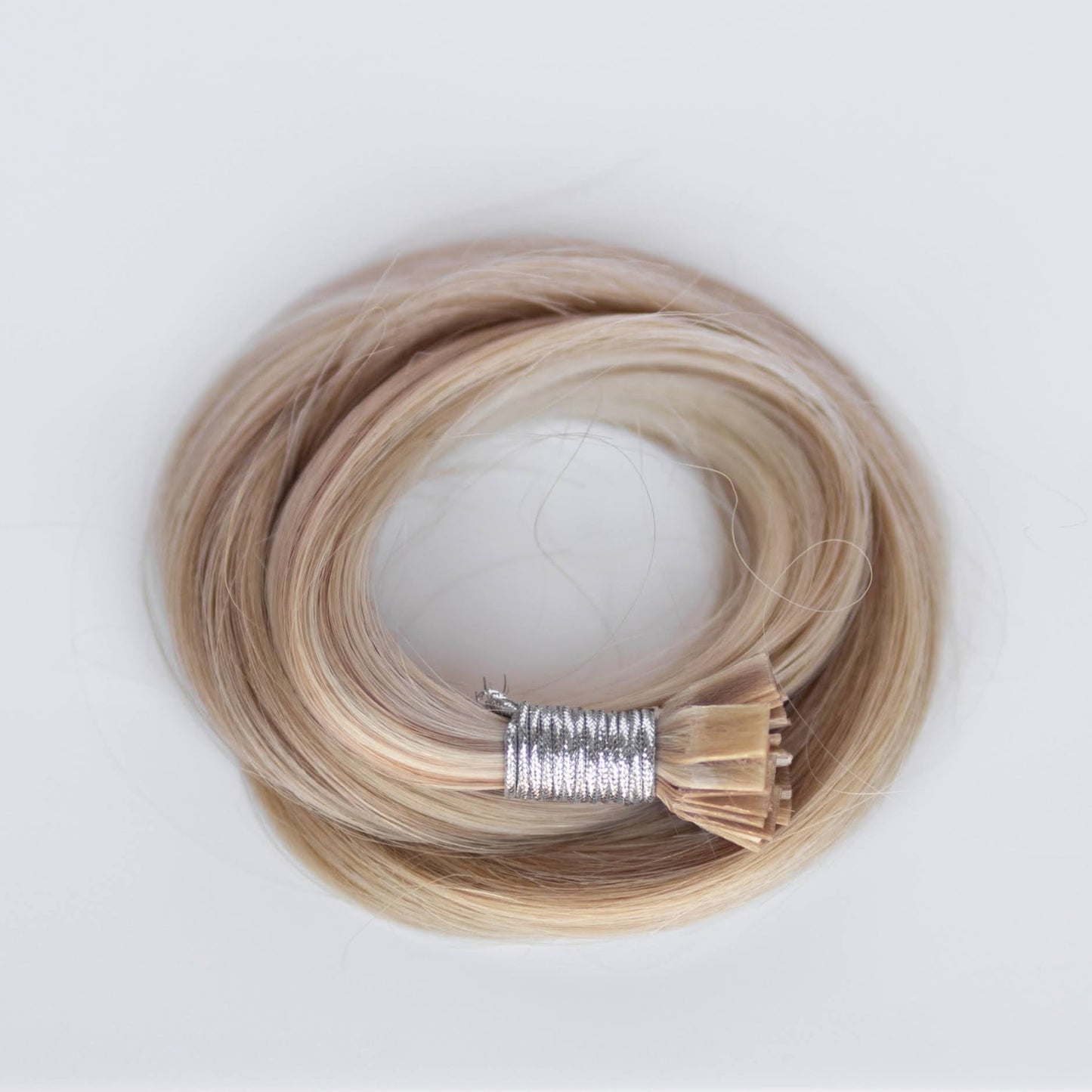 K-Tip 18" 25g Single Donor Virgin - #10/16/60 J’Adore Blonde Highlight (aka Sweet Blonde)