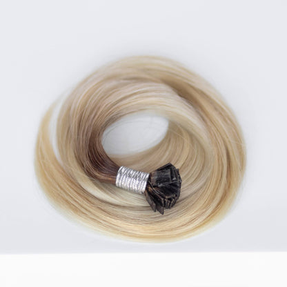 K-Tip 24" 25g Single Donor Virgin - #T3/60 Cocoa Rooted Blonde (aka Rooted Walnut/Ash Blonde)