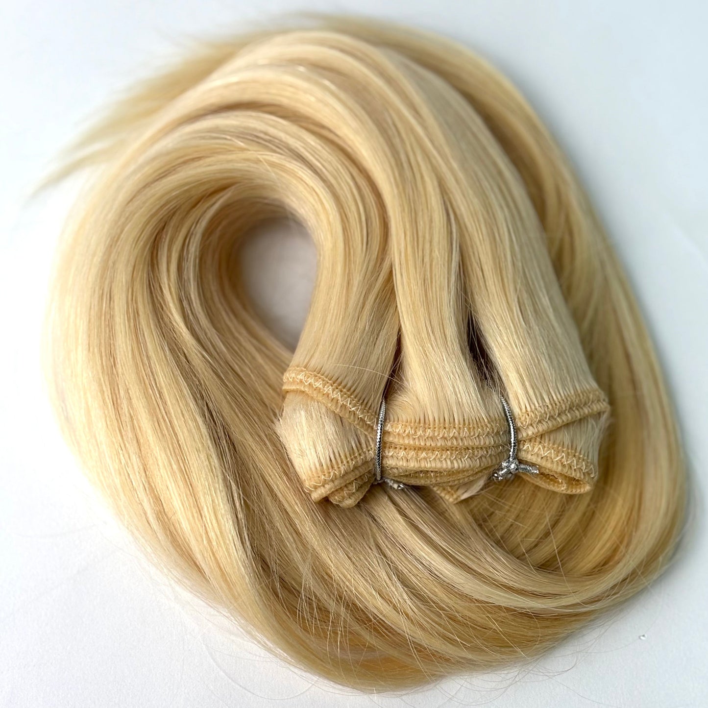 Machine-Tied Weft 20" 145g Professional Hair Extensions - Yellow Blonde - FINAL SALE 40% OFF