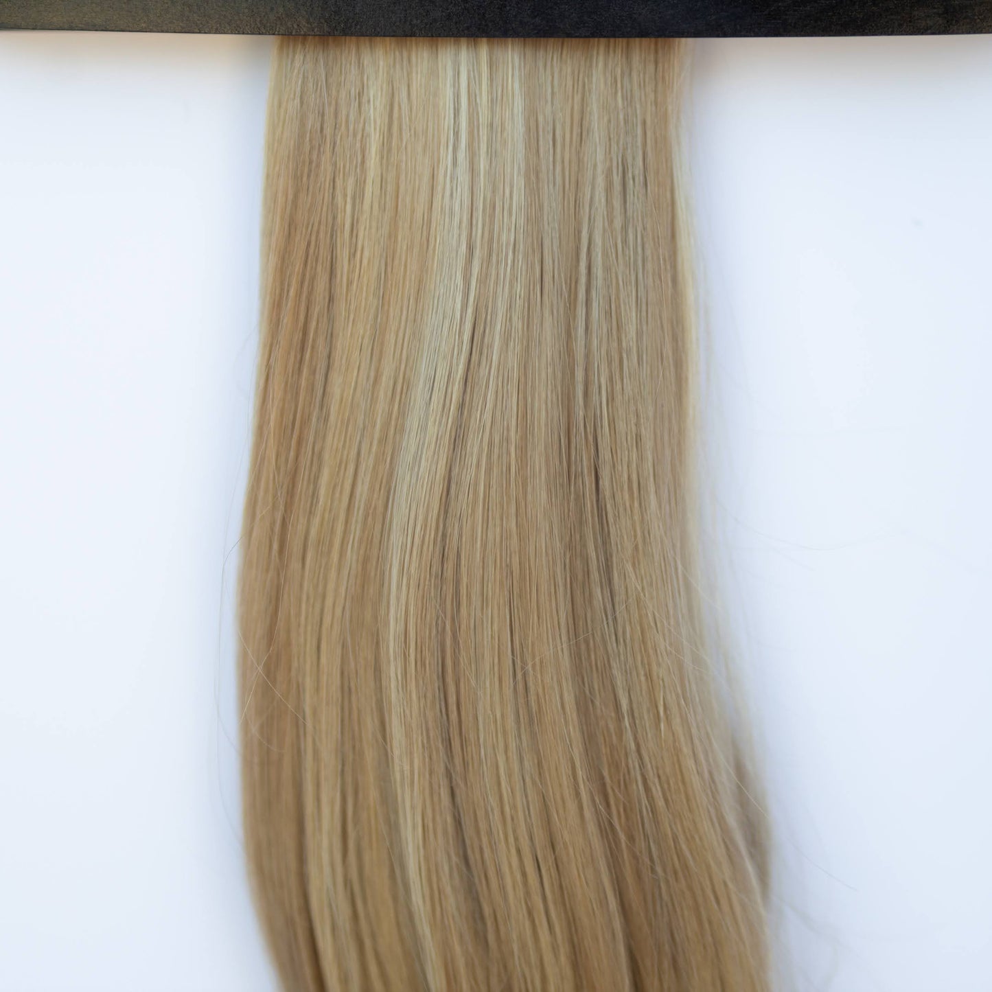 Machine-Tied Weft 28" 180g Single Donor Virgin - #6/18 Sea Salt & Caramel (aka Highlight Hot Toffee Blonde)